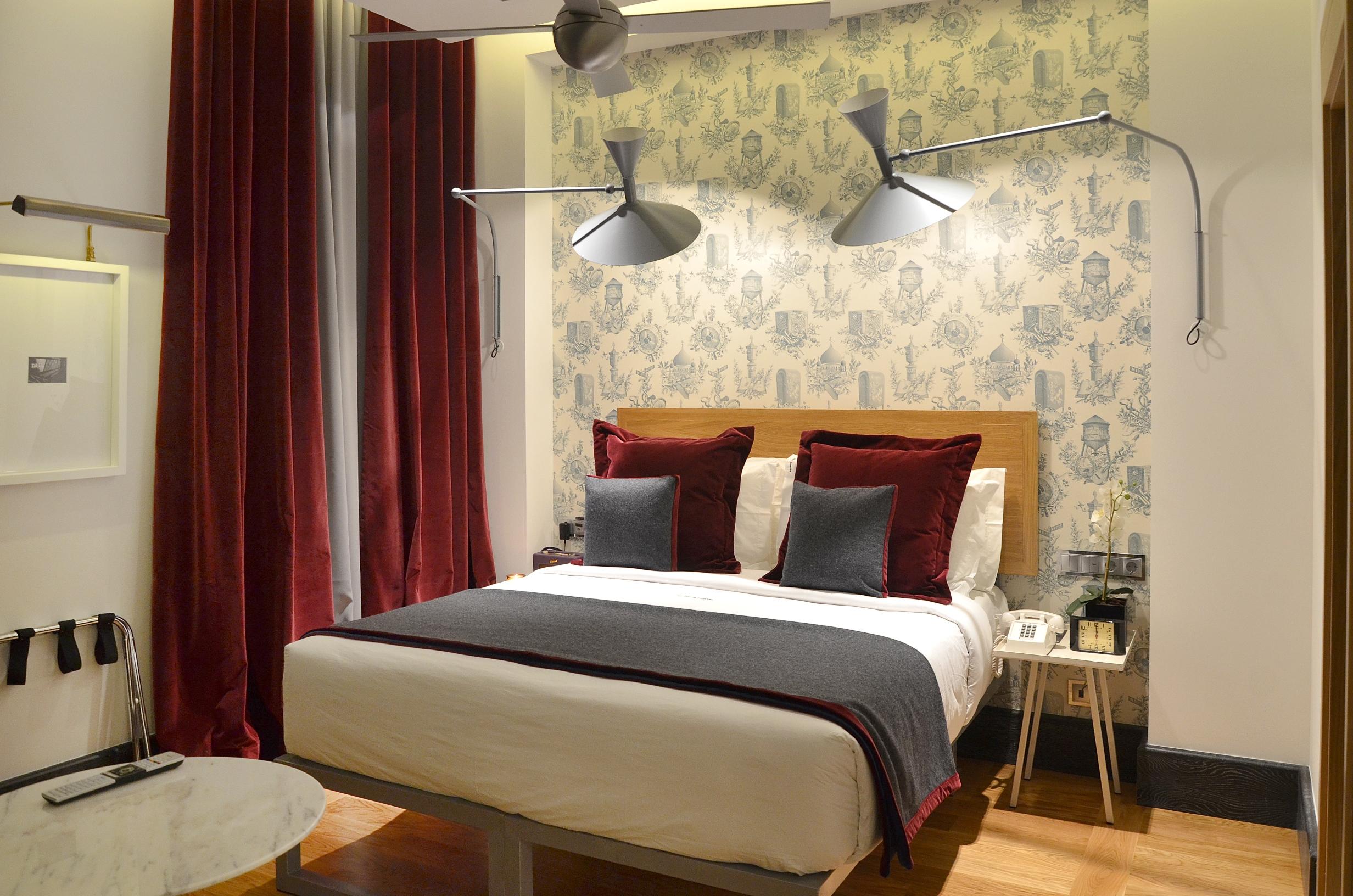 Brown's Central Hotel by null