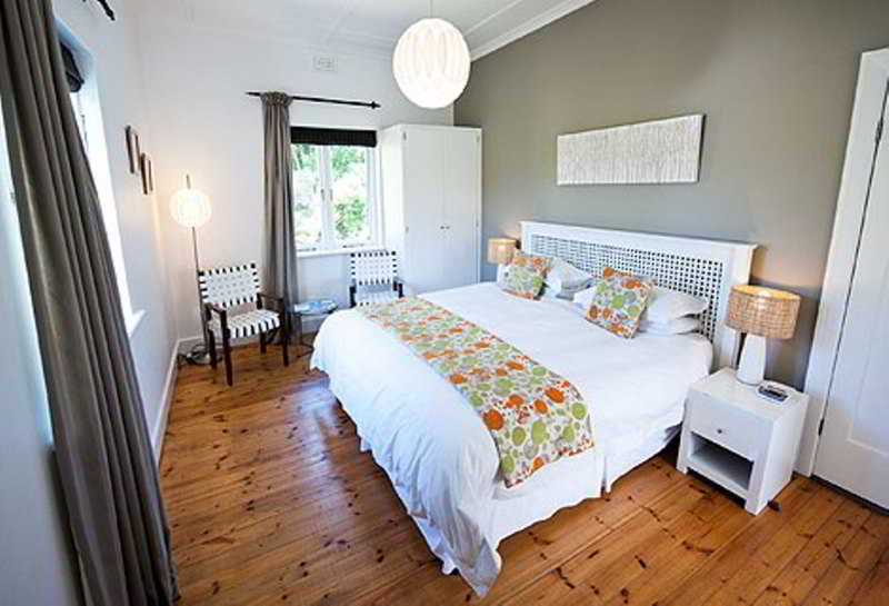 Ballinderry - The Robertson Guest House by null