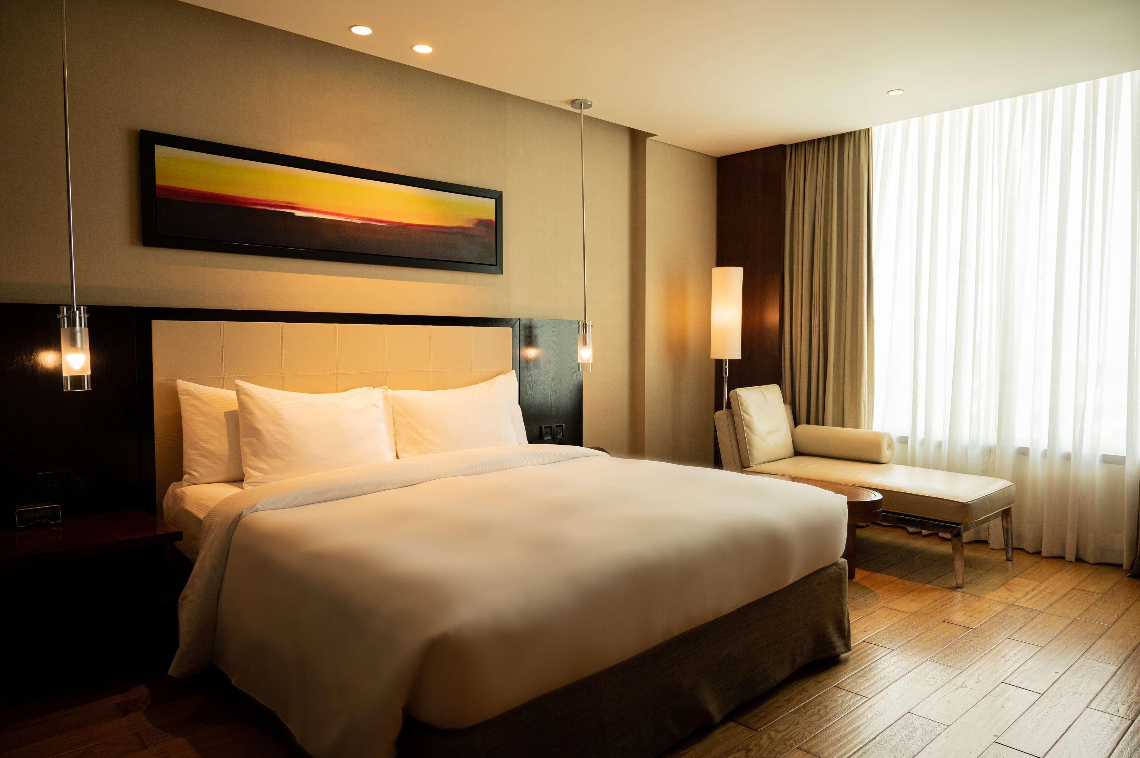 DoubleTree by Hilton Pune-Chinchwad