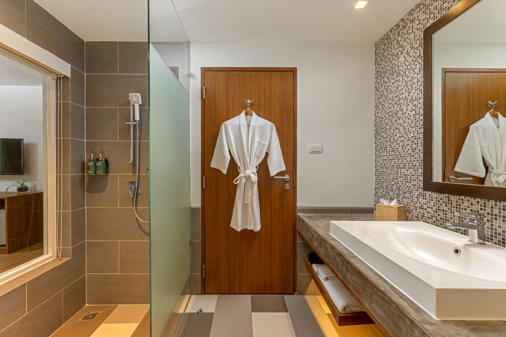 Outrigger Khao Lak Beach Resort