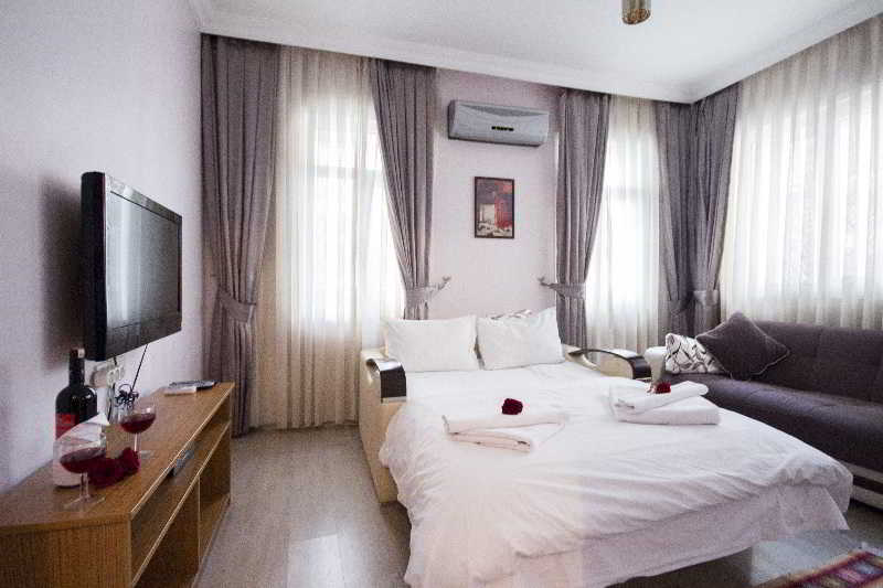 Feyza Apartments
