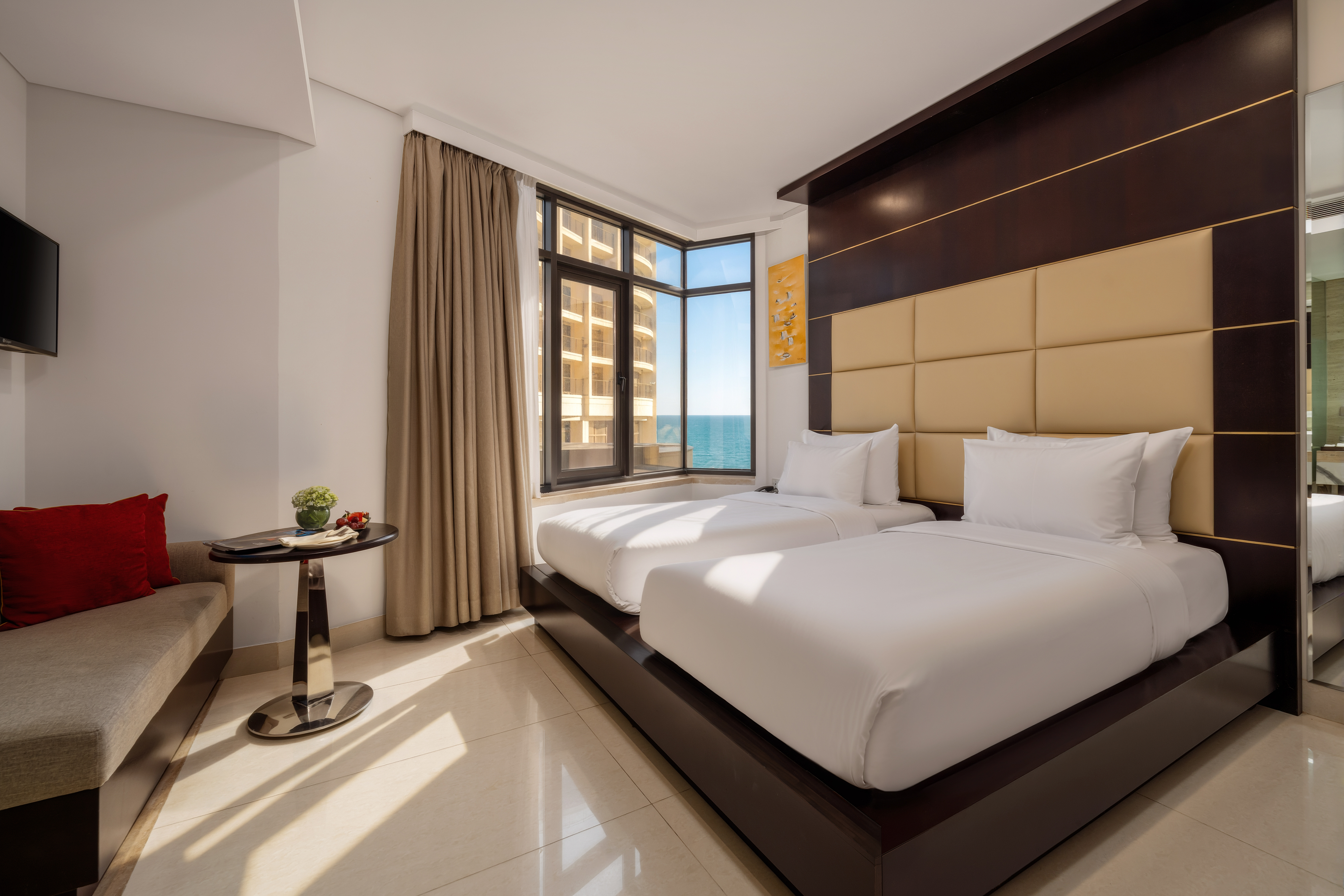 Holiday Beach Hotel Danang