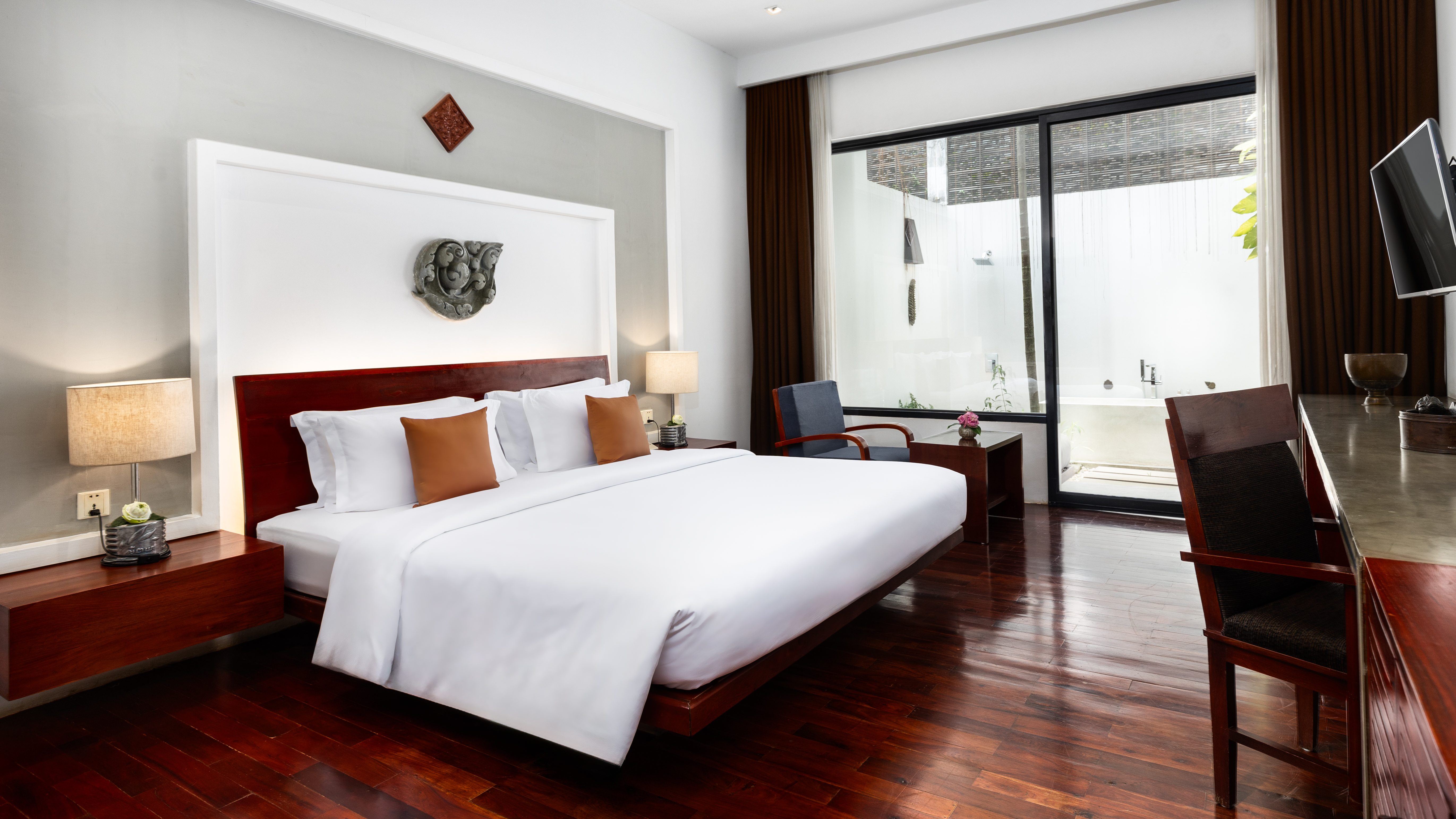 Lynnaya Urban River Resort And Spa
