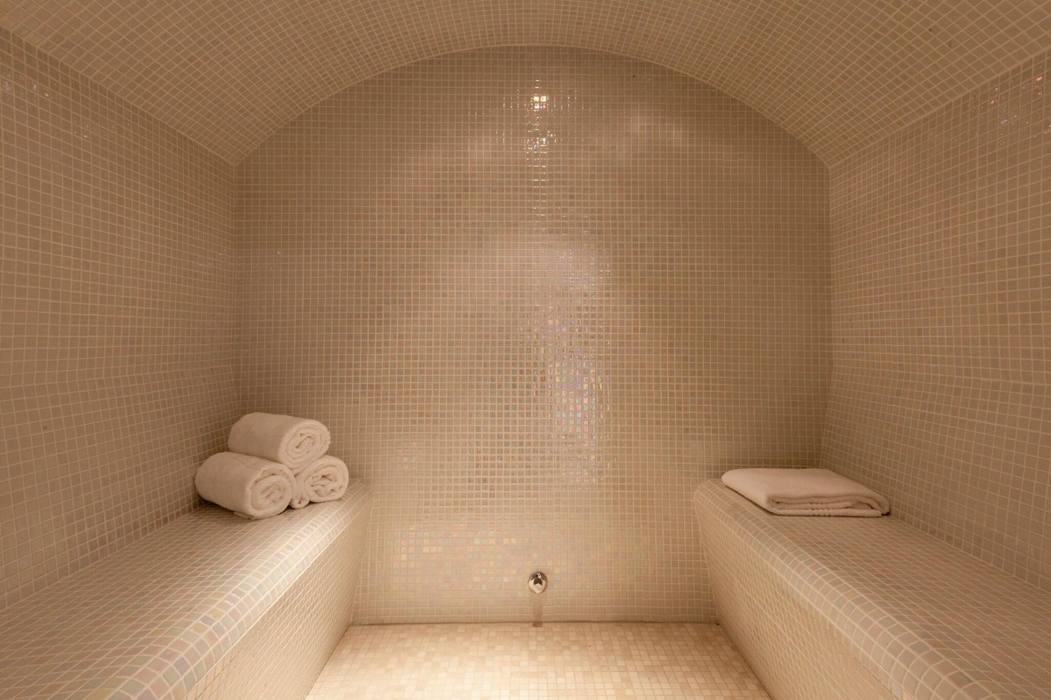Ac Hotel By Marriott Paris Le Bourget Airport