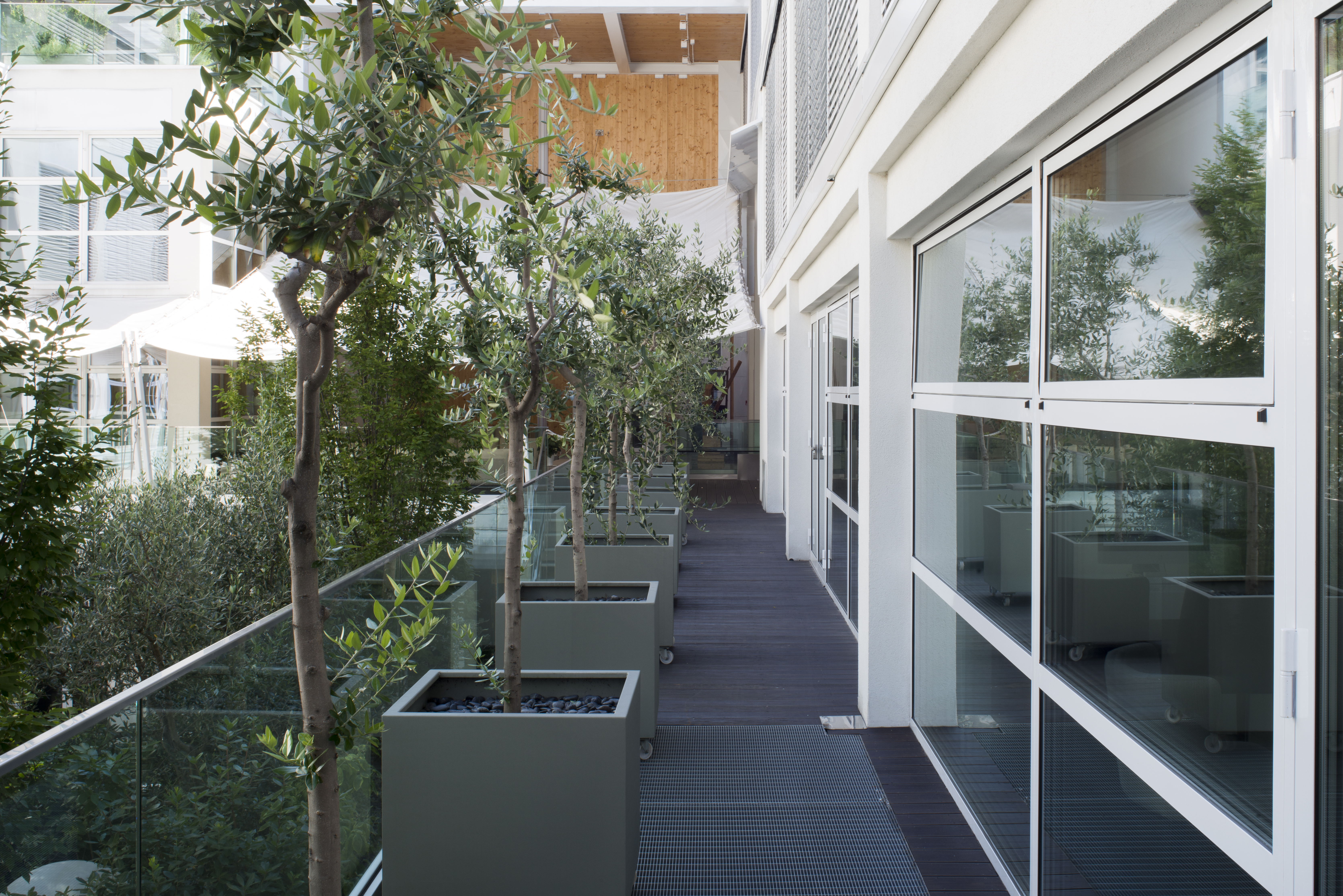 Magna Pars - L'Hotel a Parfum - photo