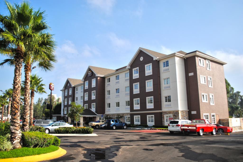 HOTEL INTERCITY 100