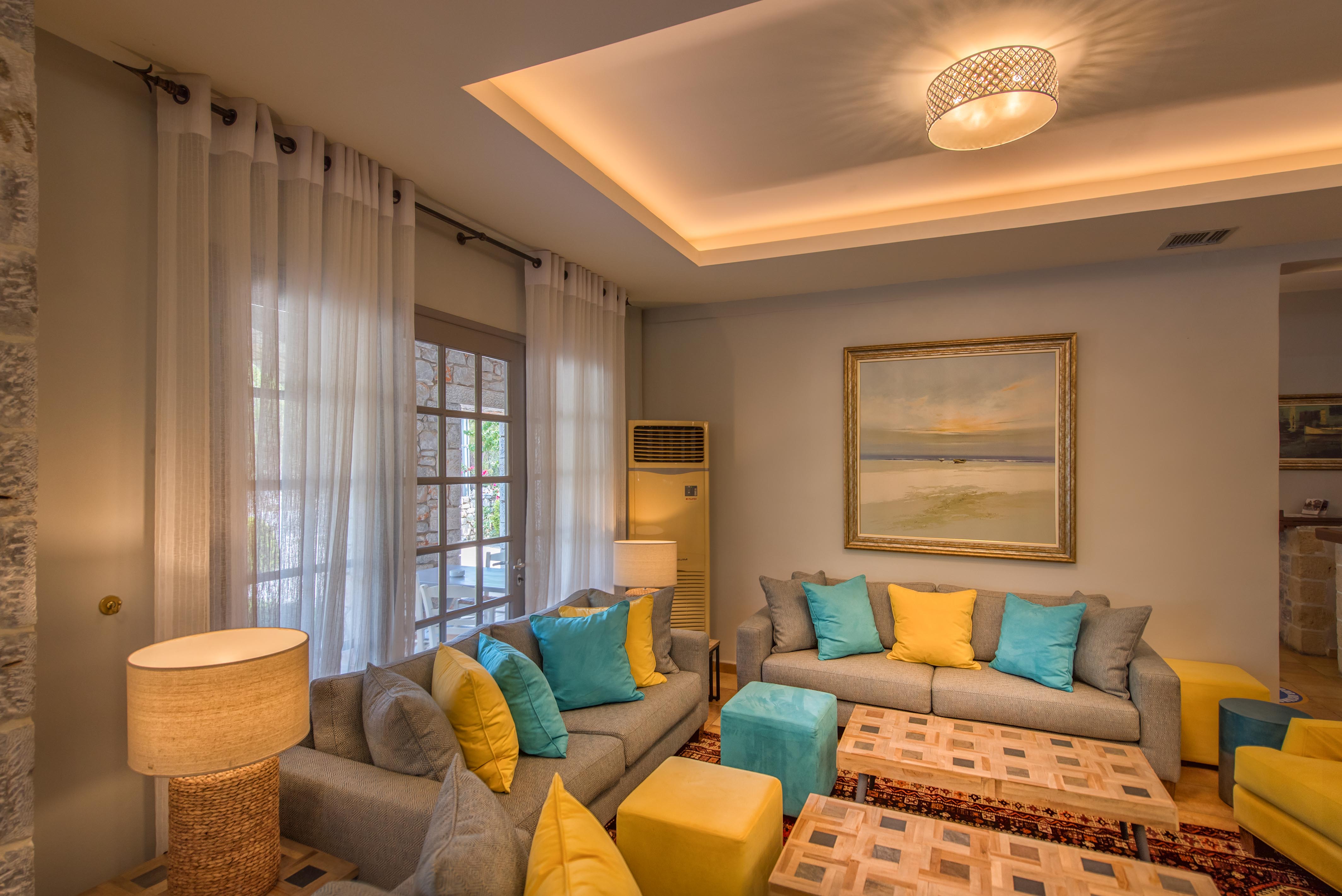 Kastro Maini - Poză