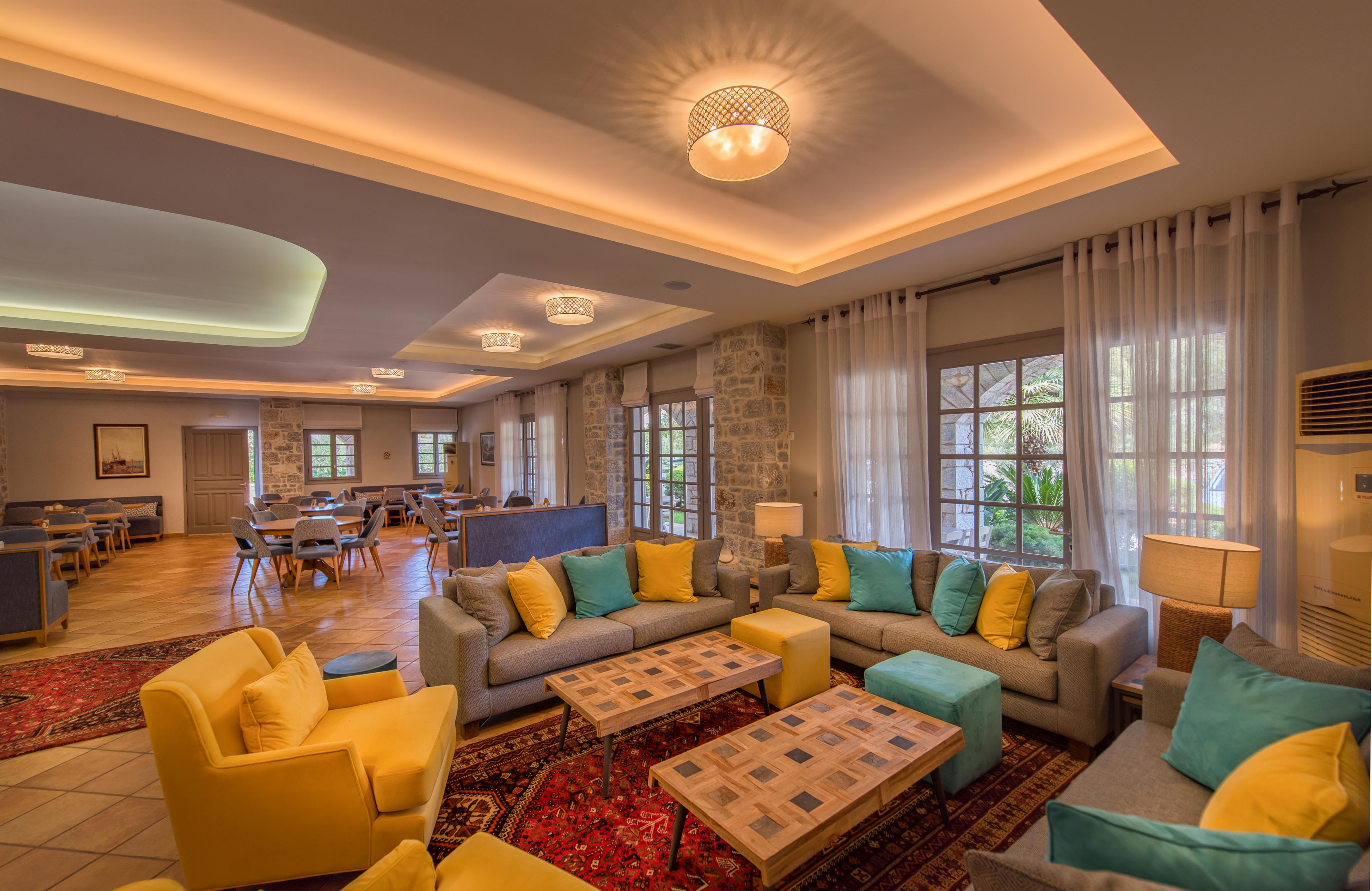 Kastro Maini - Poză