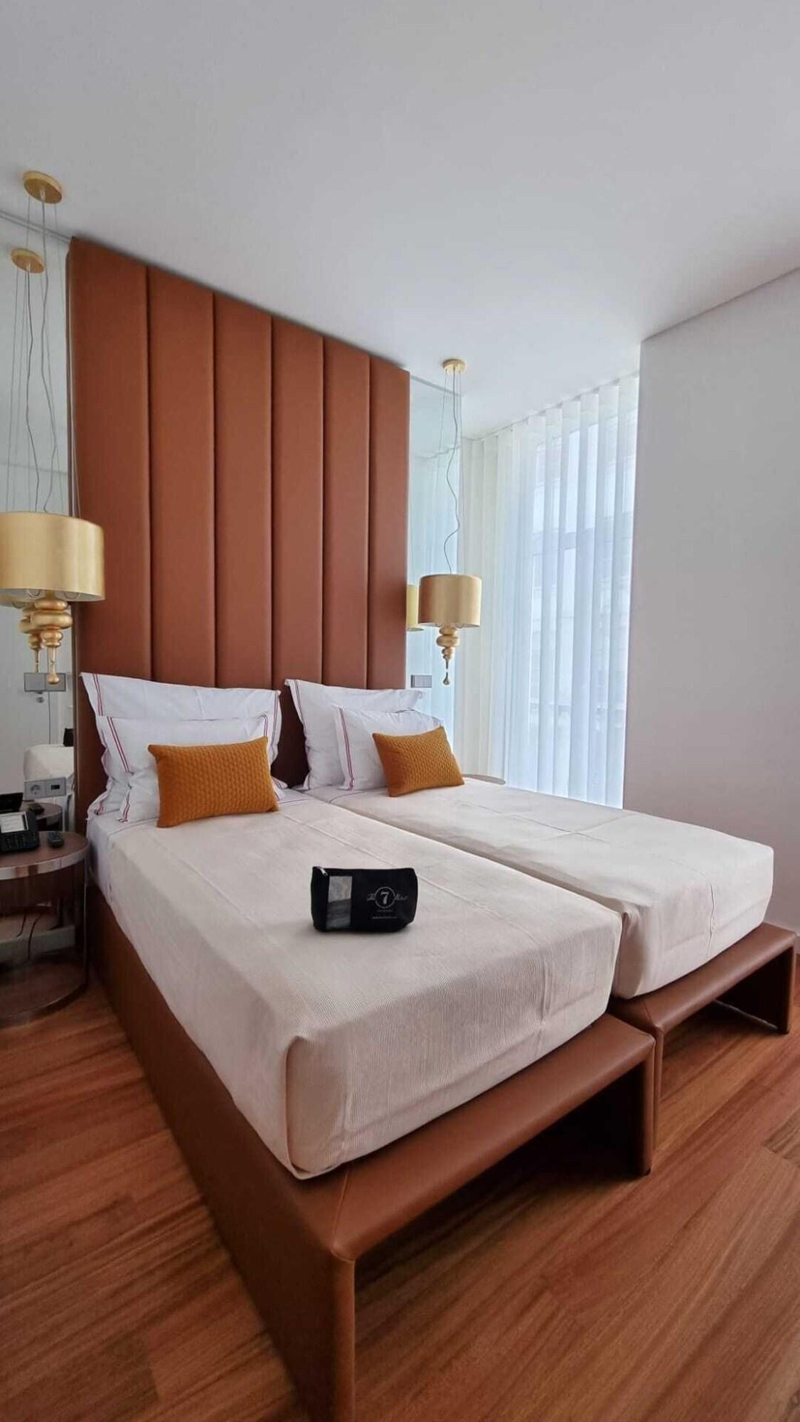 Imagem da galeria de The 7 Hotel