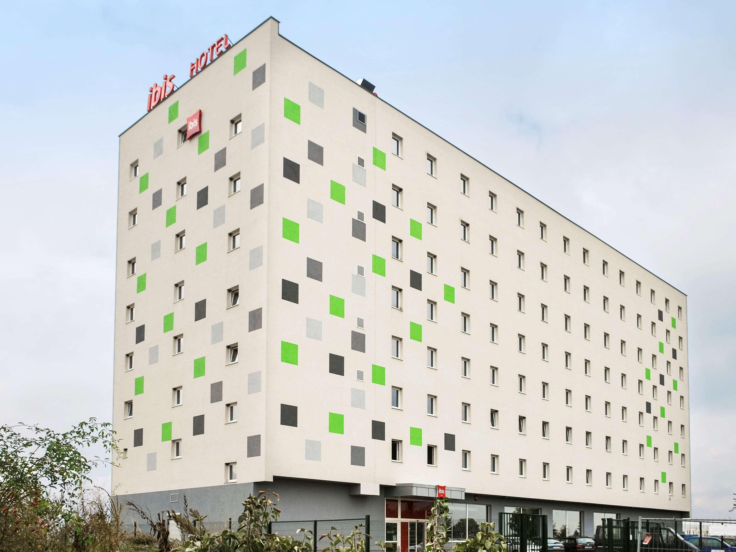 ibis Sofia Airport - photo