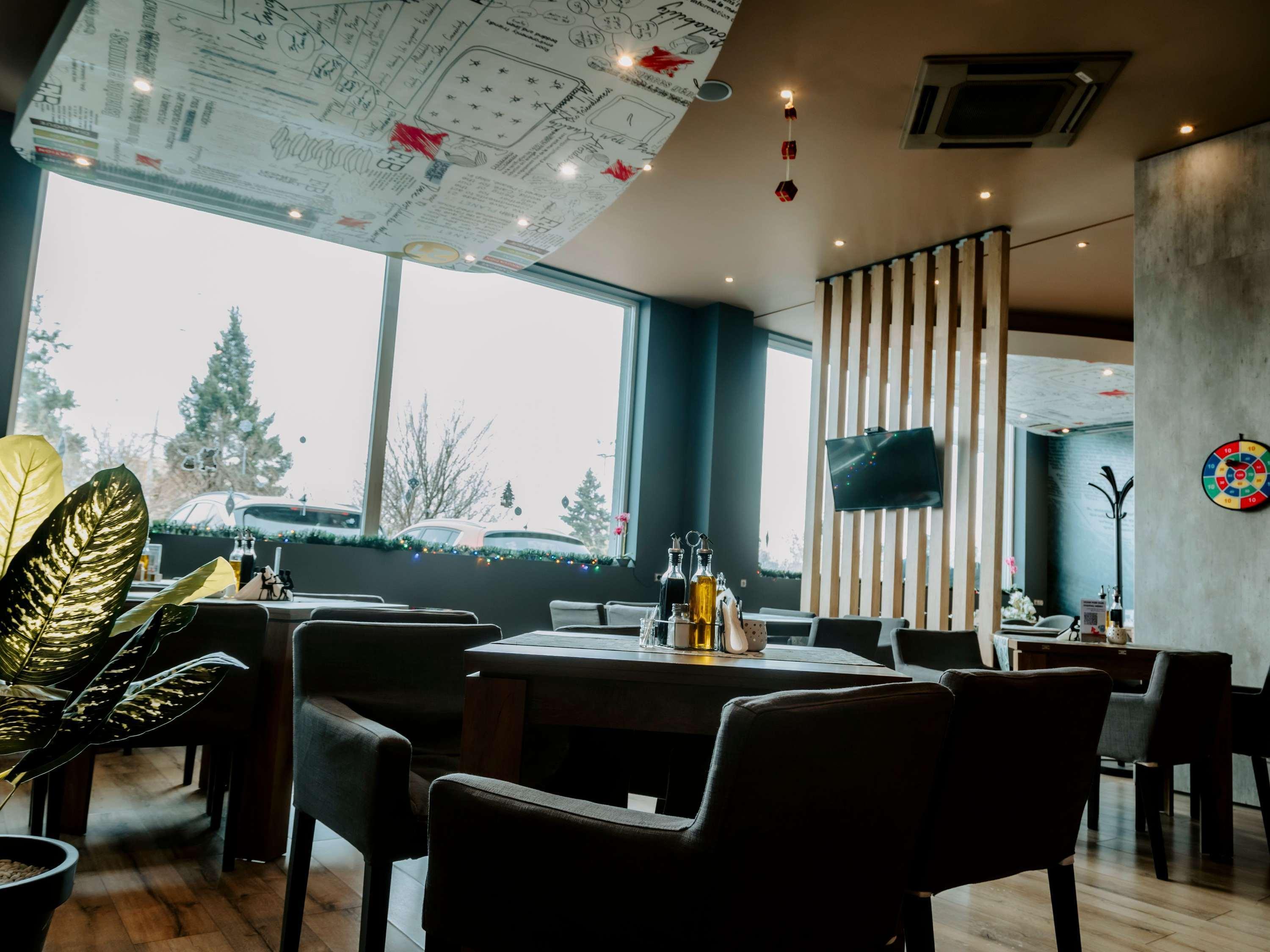 ibis Sofia Airport - photo