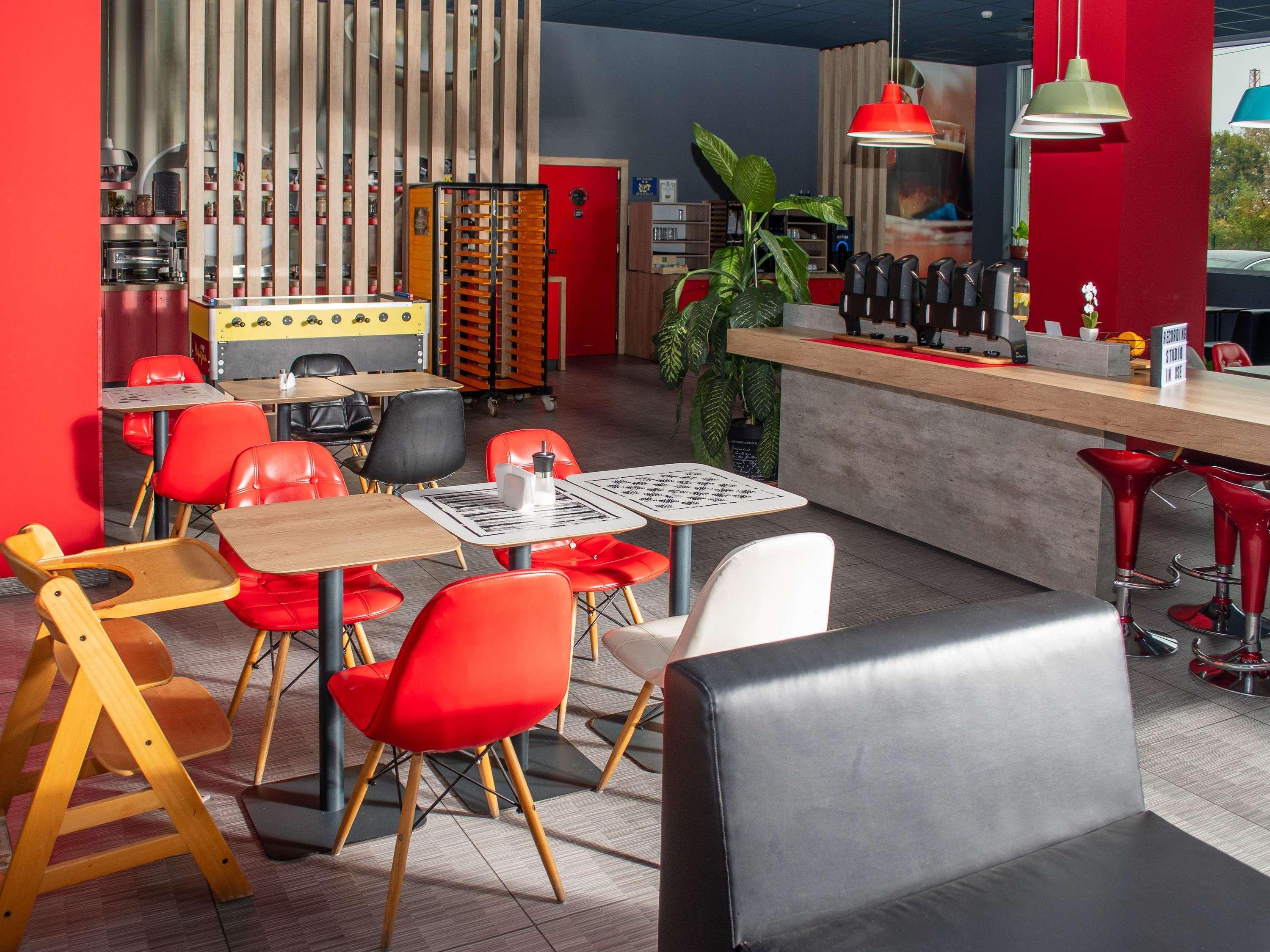 ibis Sofia Airport - photo