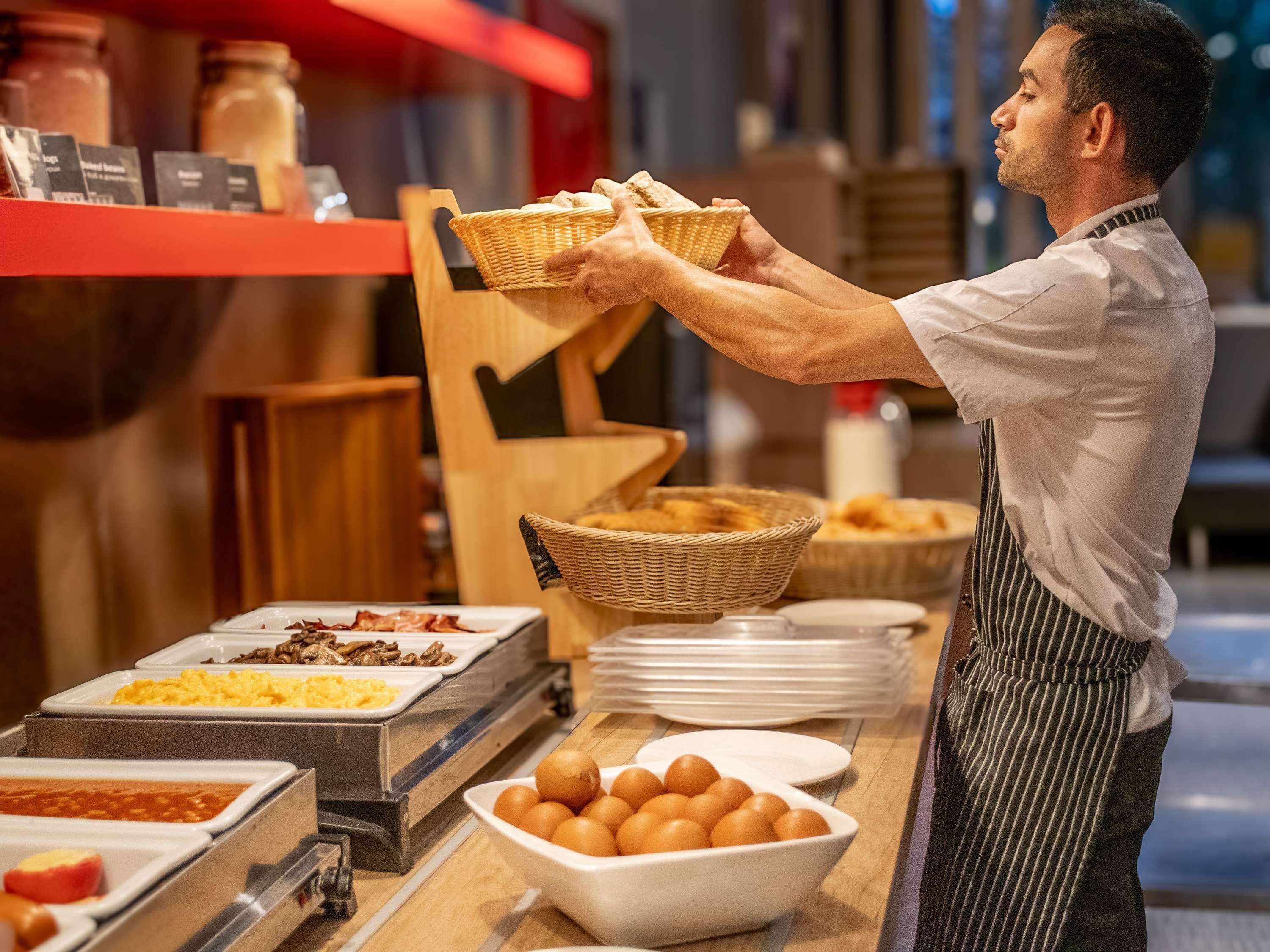 ibis Sofia Airport - photo