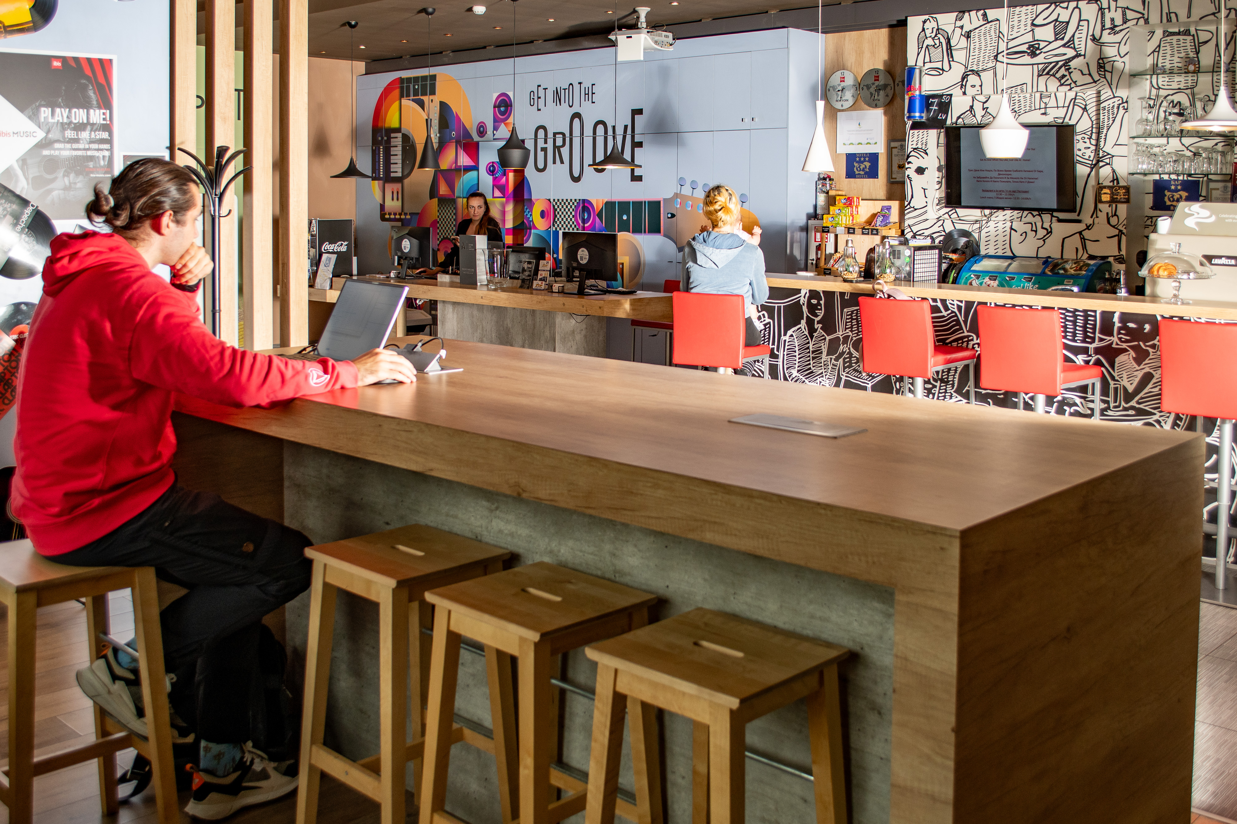 ibis Sofia Airport - photo