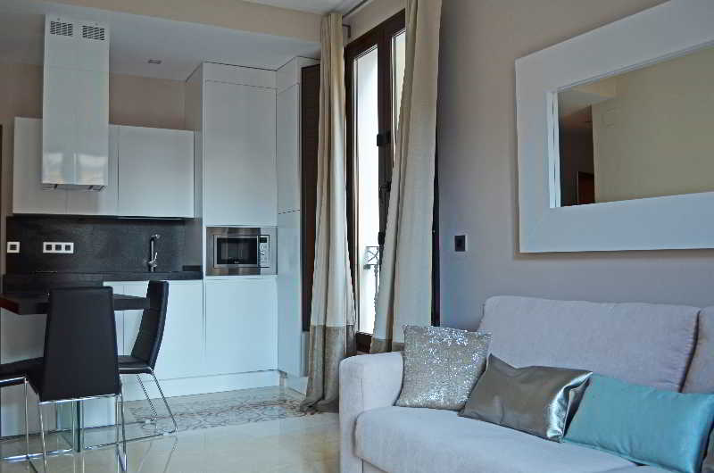 Apartamentos Siloe Suites Plaza