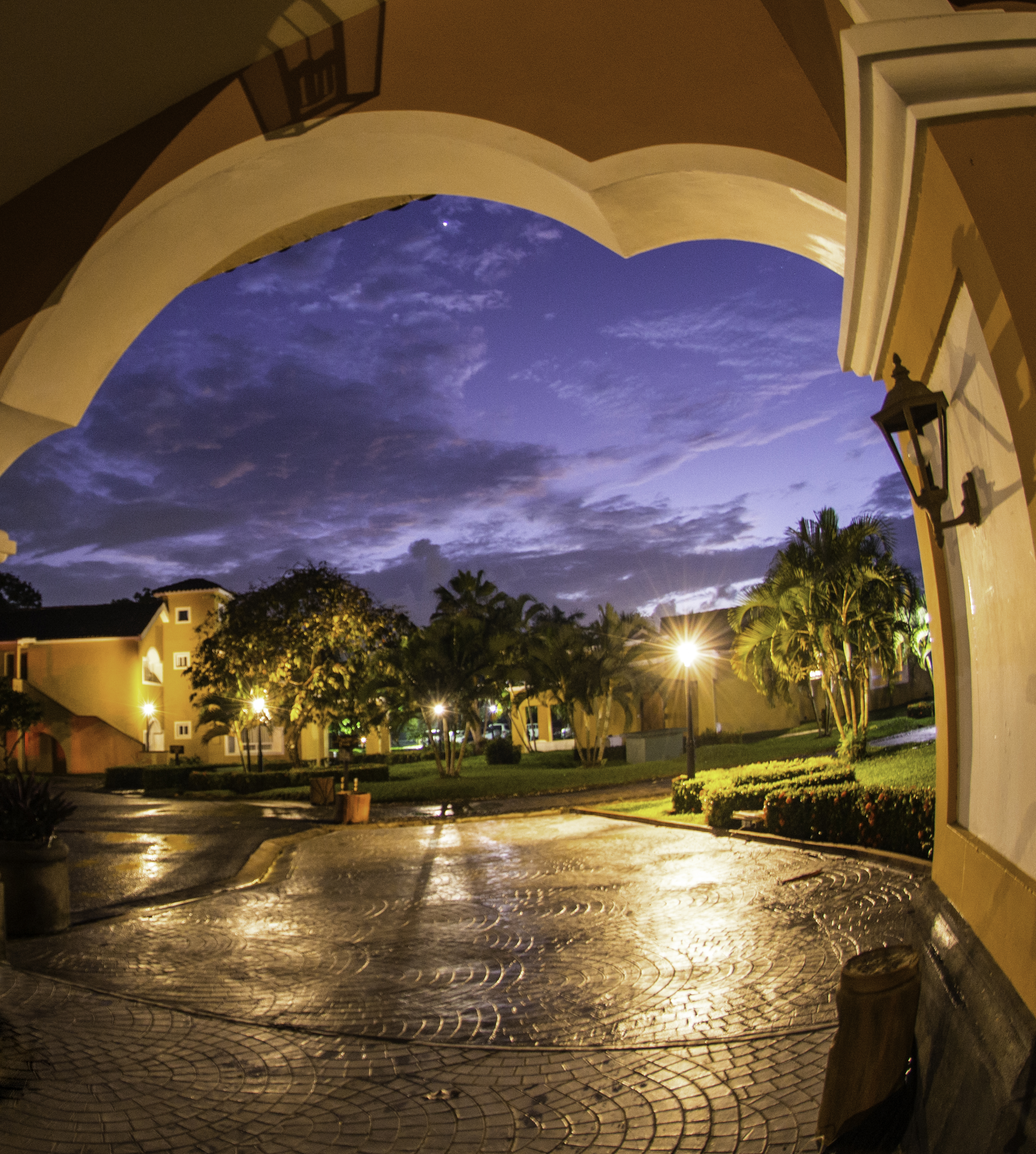 Hotel Amatique Bay