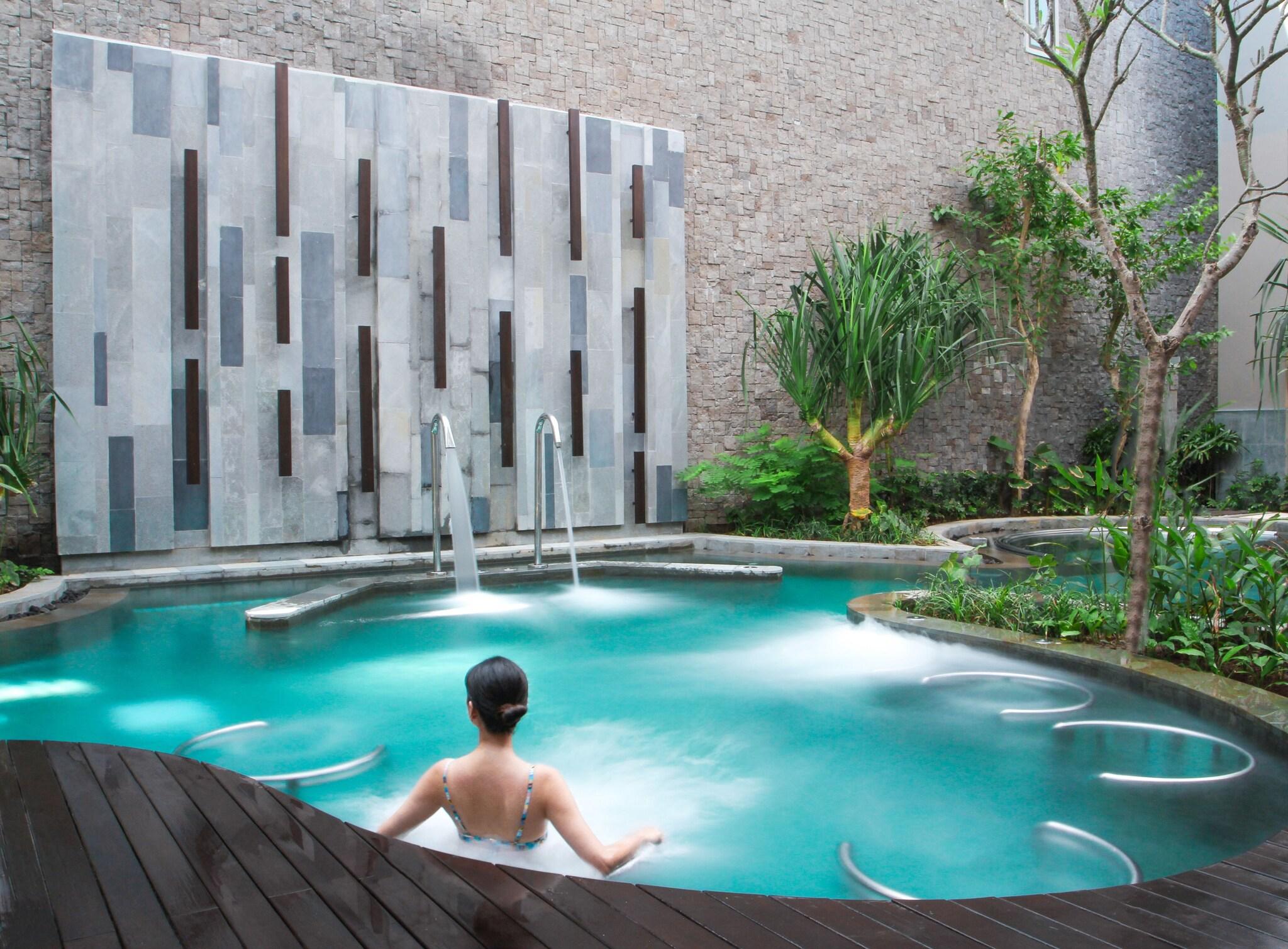 The Ritz-Carlton, Bali by null