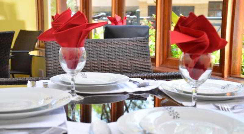 Meltonia Luxury Suites