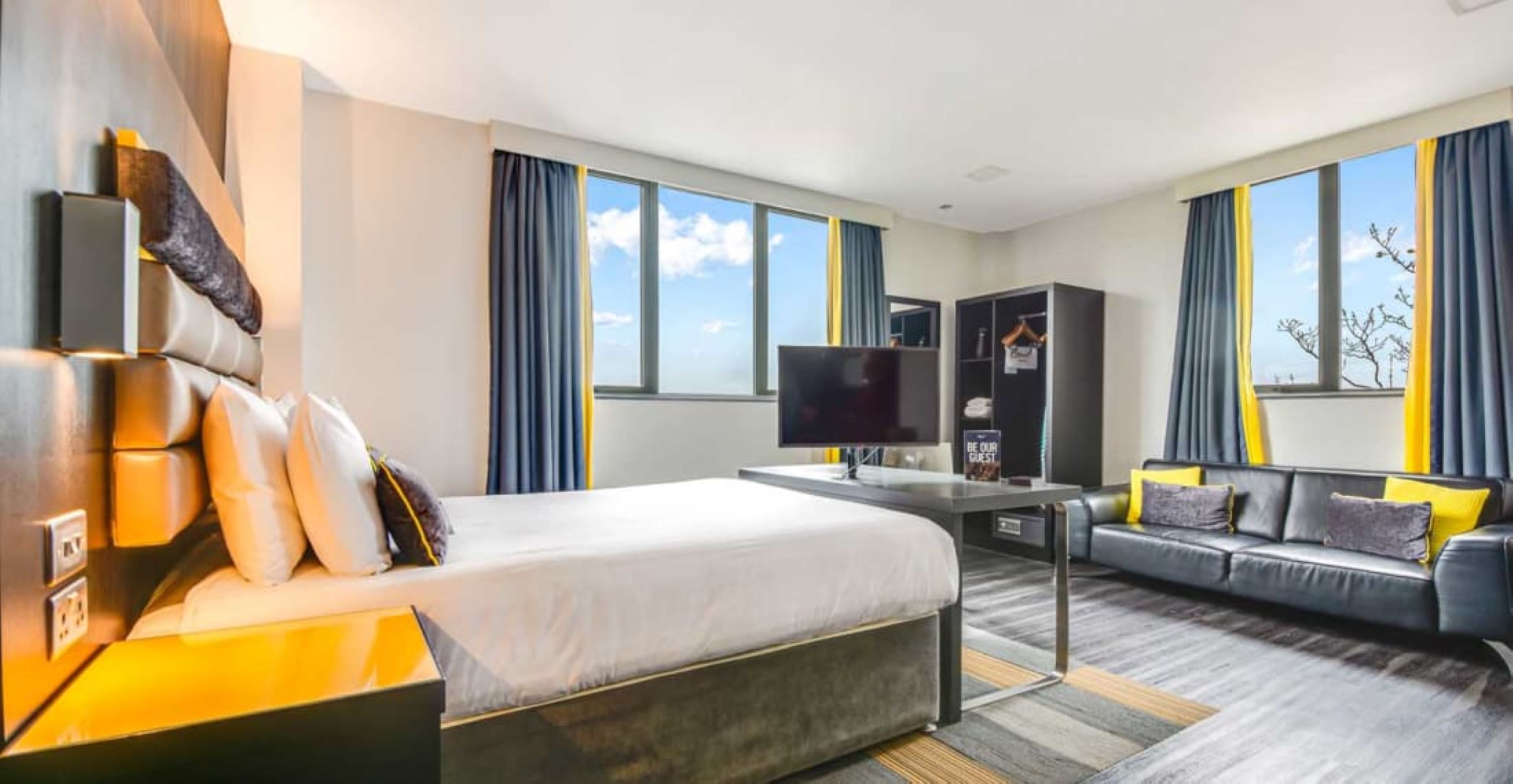Roomzzz Chester City