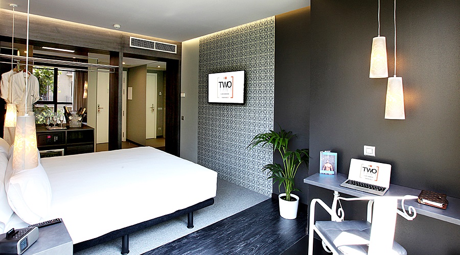 Axel TWO Barcelona by null