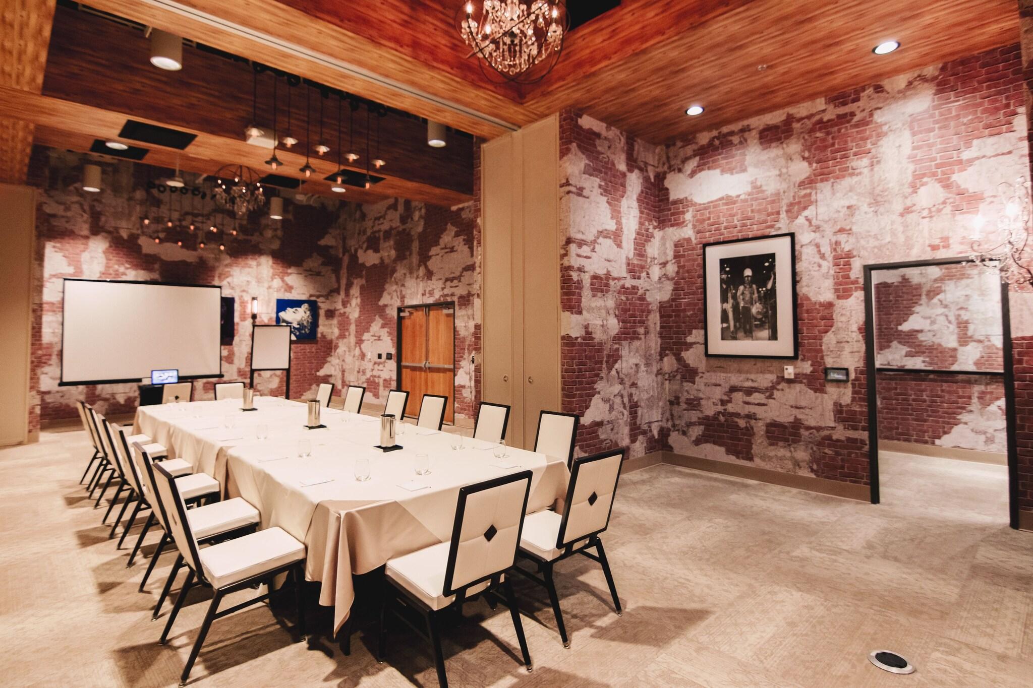 Whitney Peak Hotel Reno, Tapestry Collection by Hilton by null