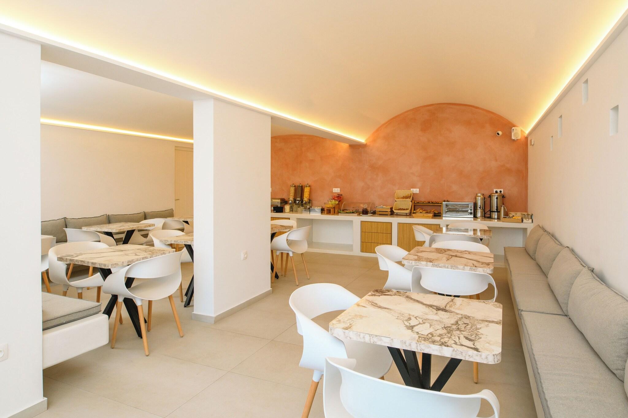Yperia Hotel