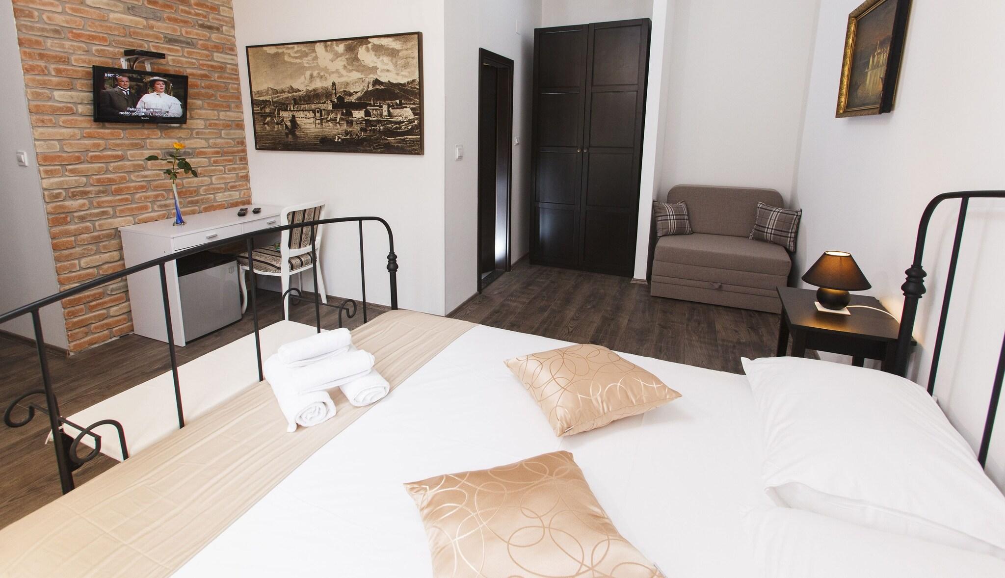Prior Suites Split