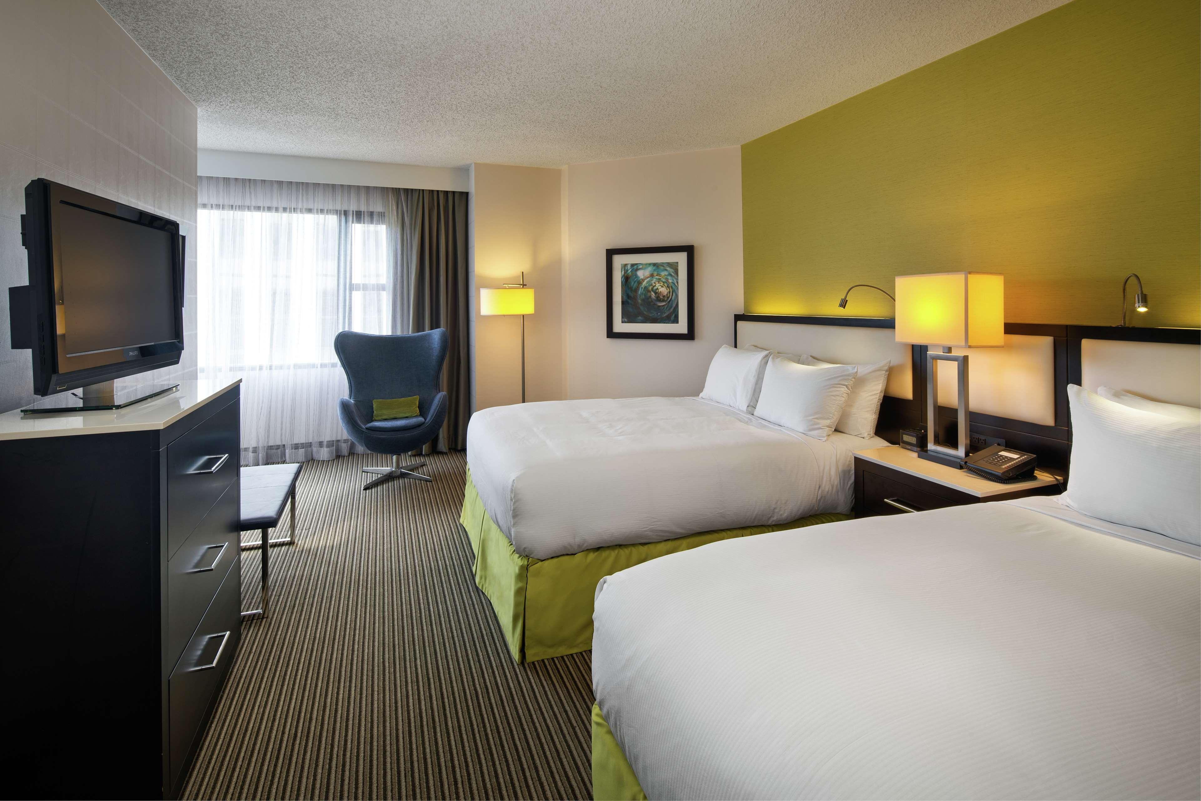 Hollis Halifax-DoubleTree Suites by Hilton Hotel
