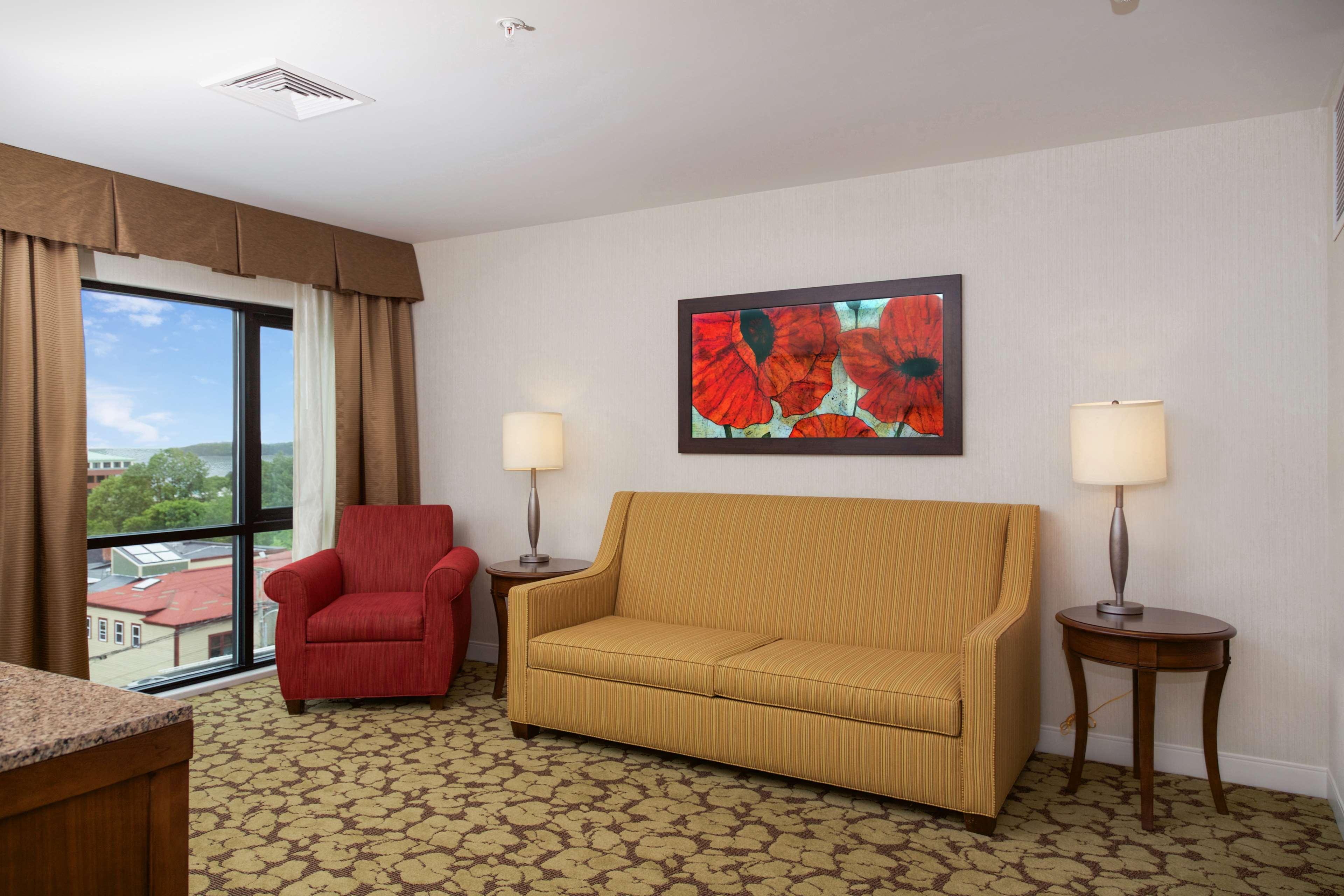 Hilton Garden Inn Burlington Downtown by null