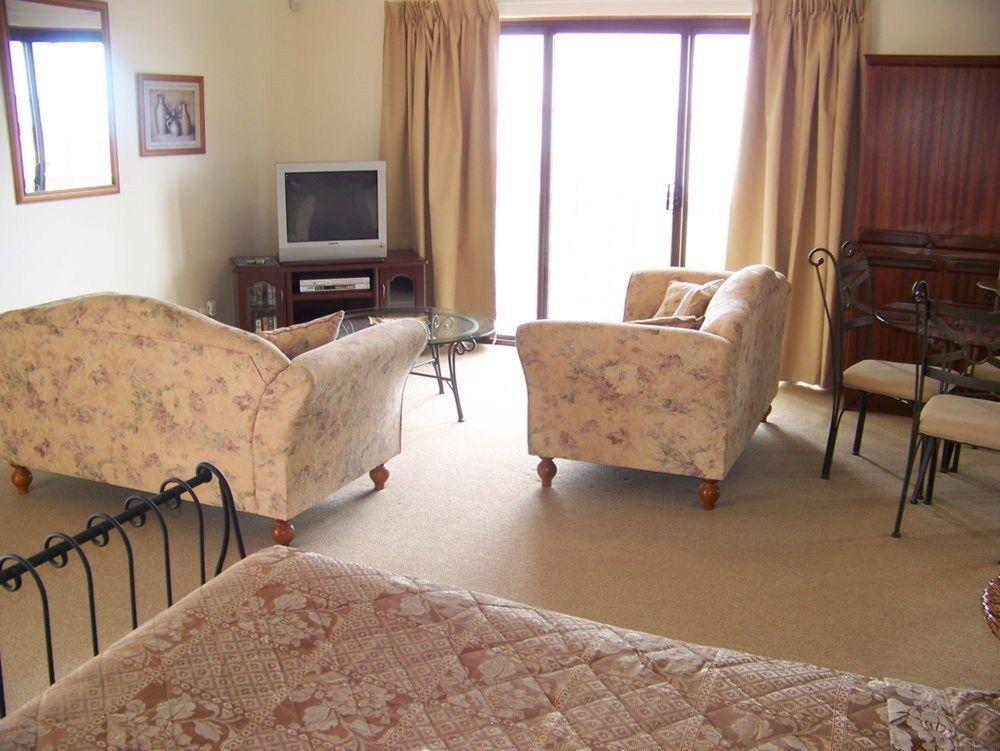 Anchorage Seafront Hotel