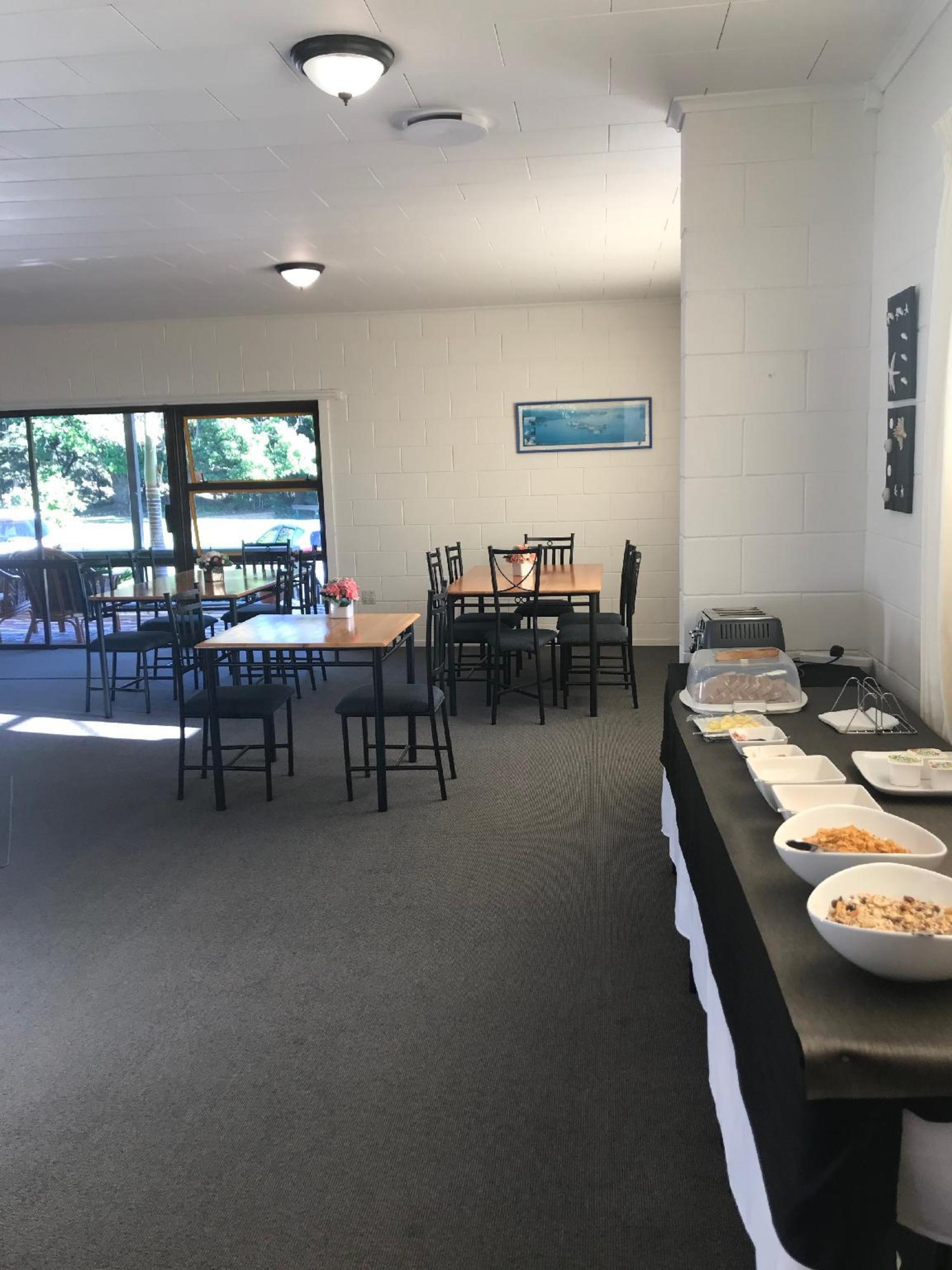 Aotearoa Lodge & Tours