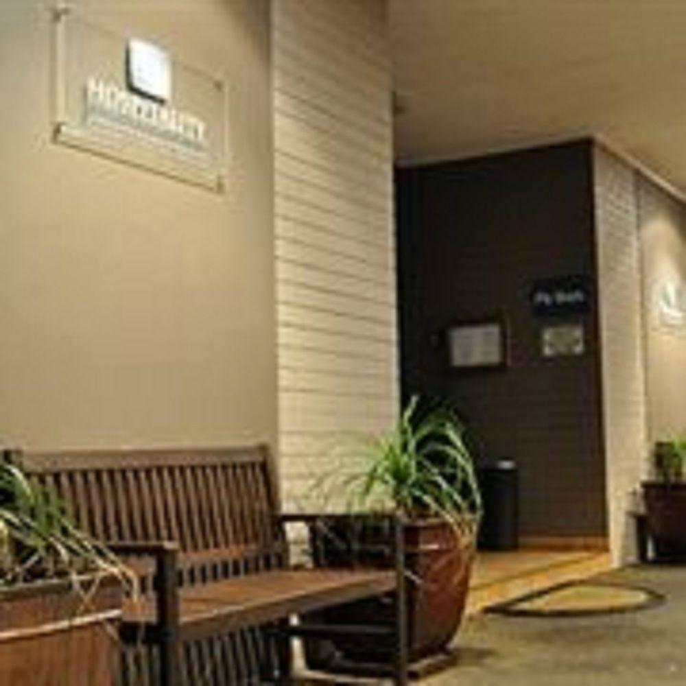 Hospitality Port Hedland by null