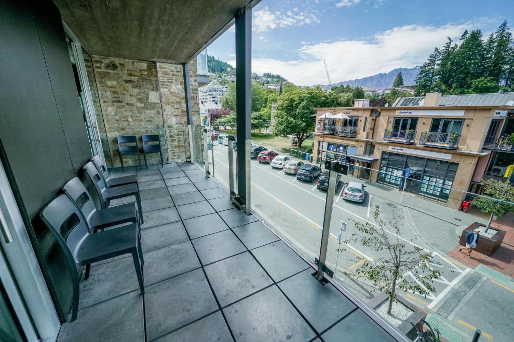 Nomads Queenstown Hostel by null