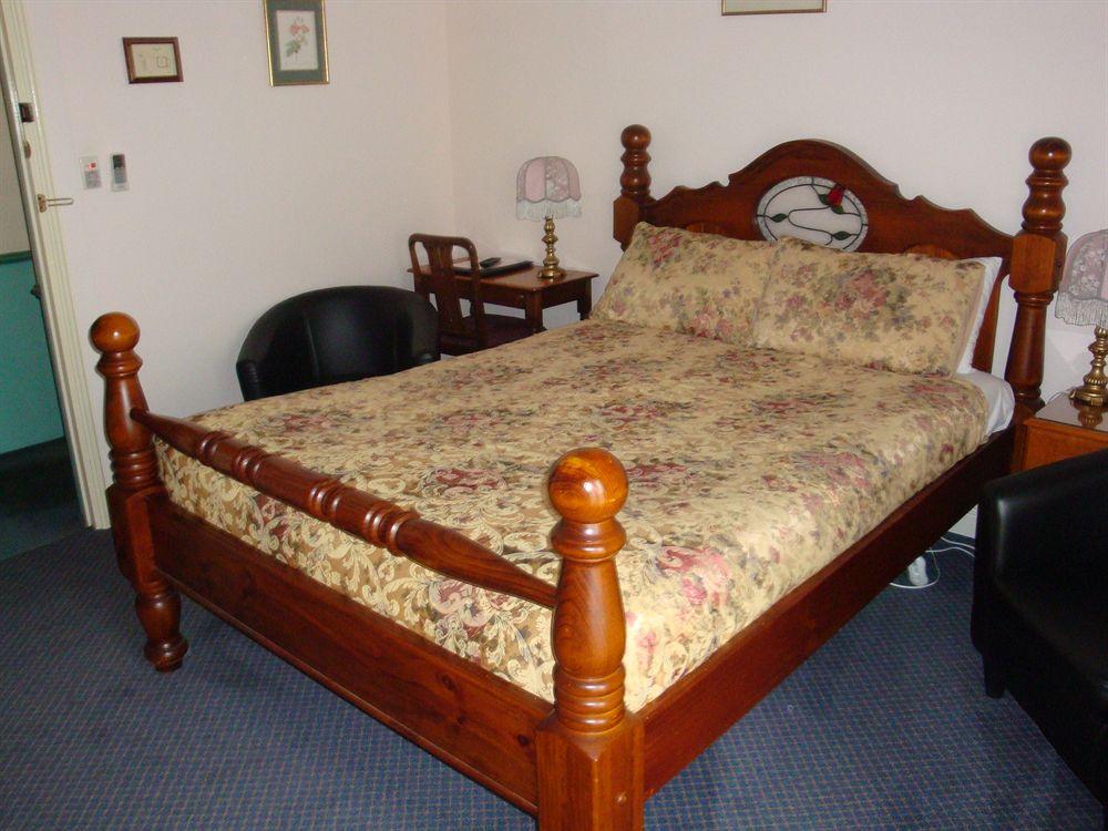 Art Hotel on York by null