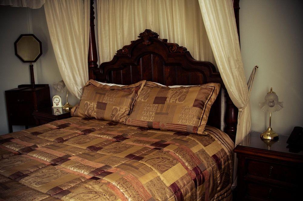 Art Hotel on York by null