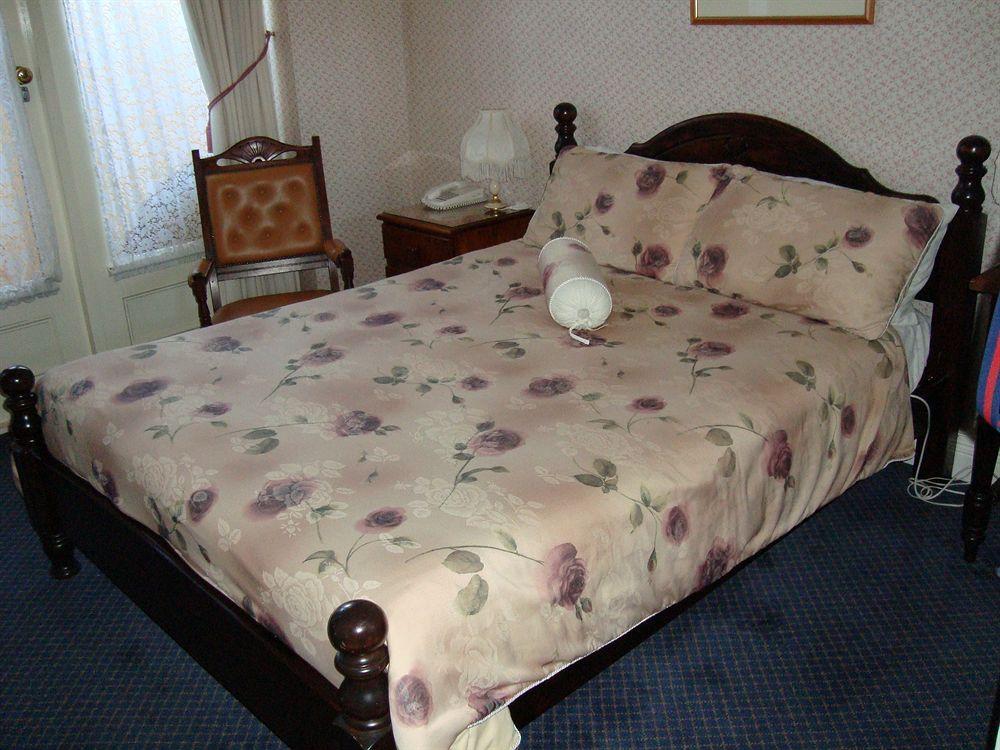 Art Hotel on York by null