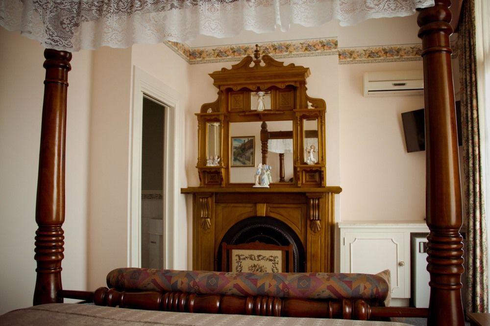 Art Hotel on York by null