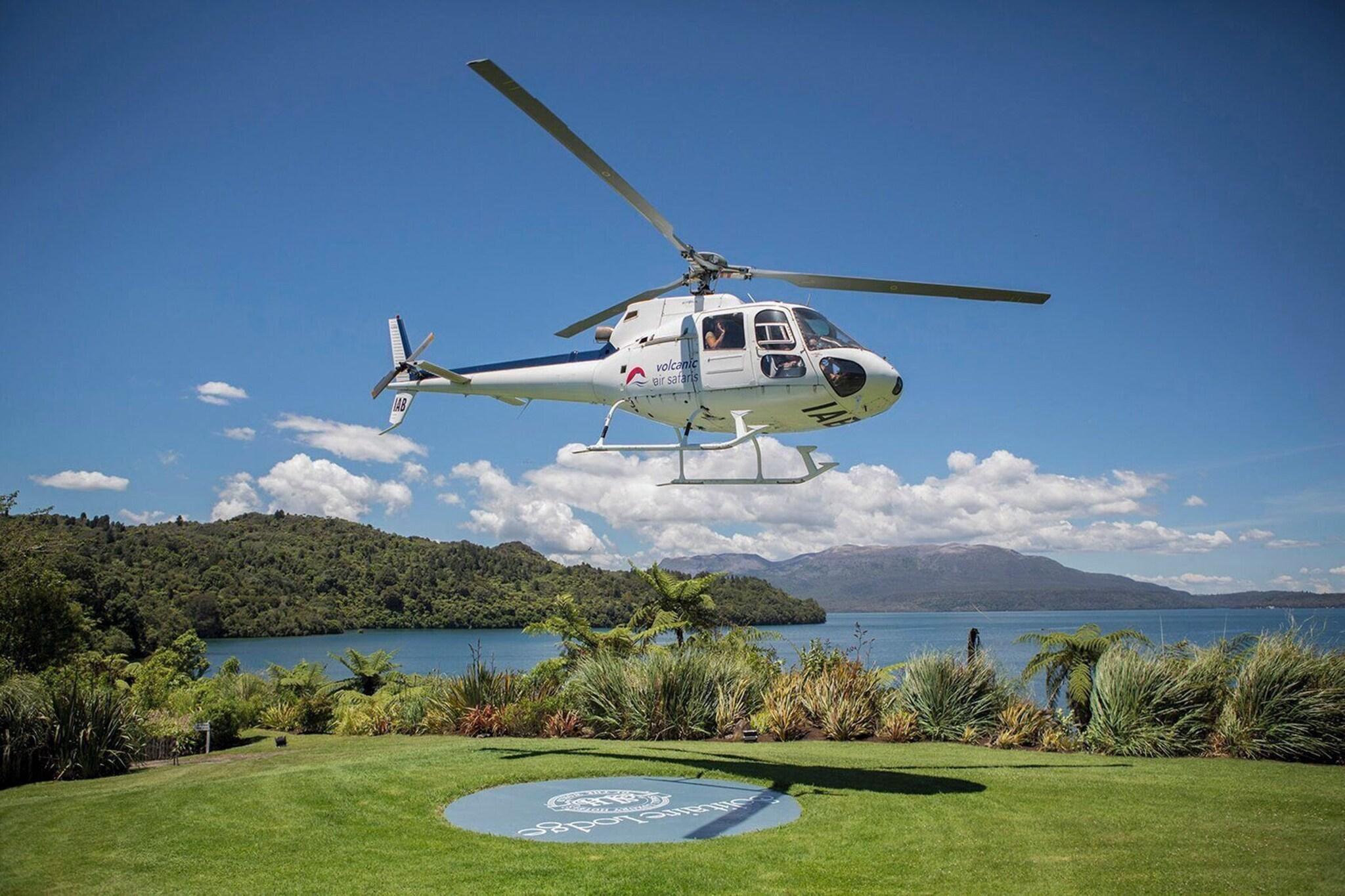 Solitaire Lodge by null