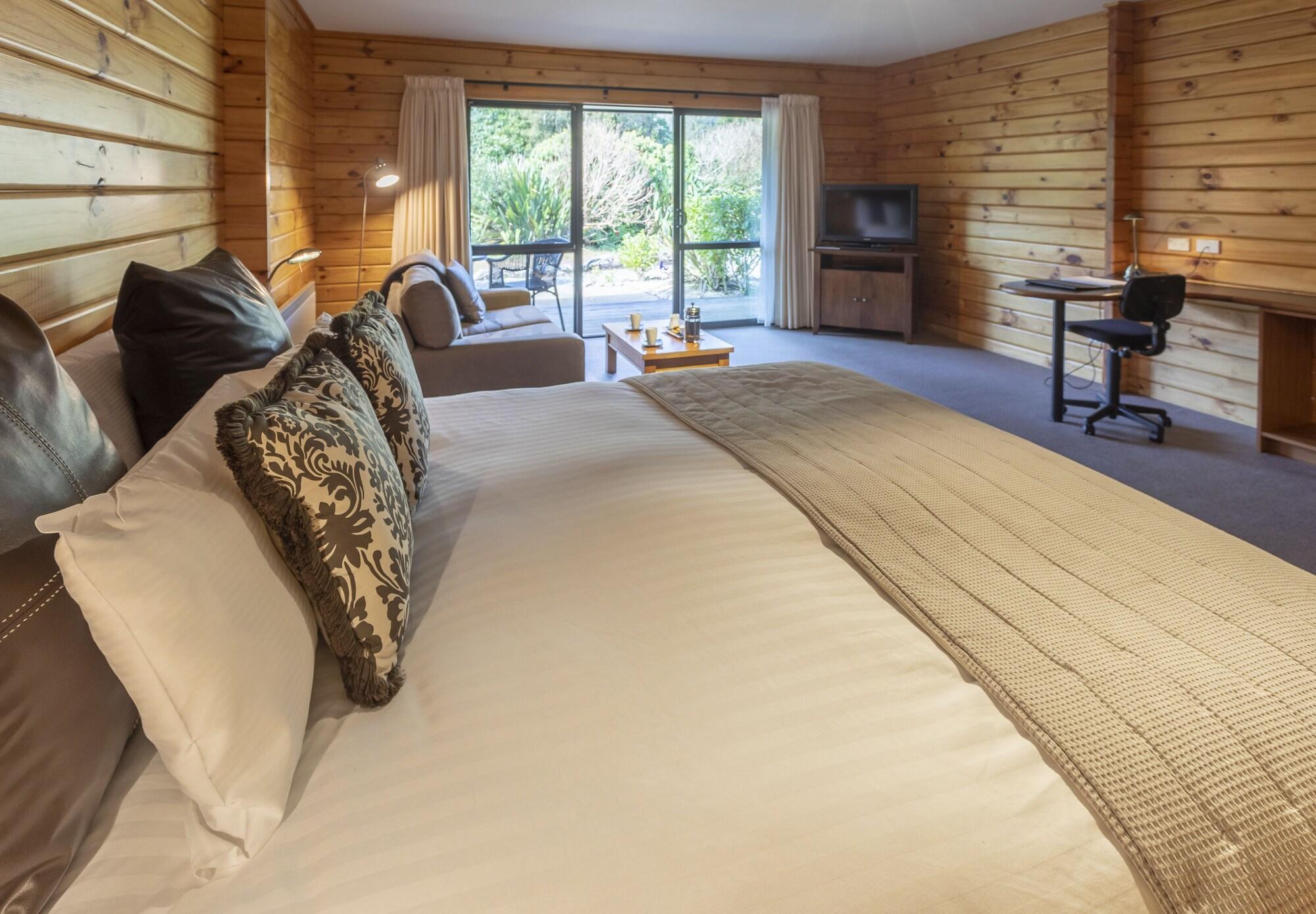 Westwood Lodge by null