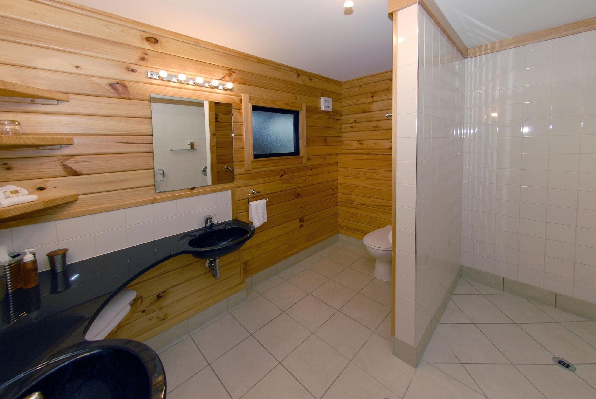 Westwood Lodge by null