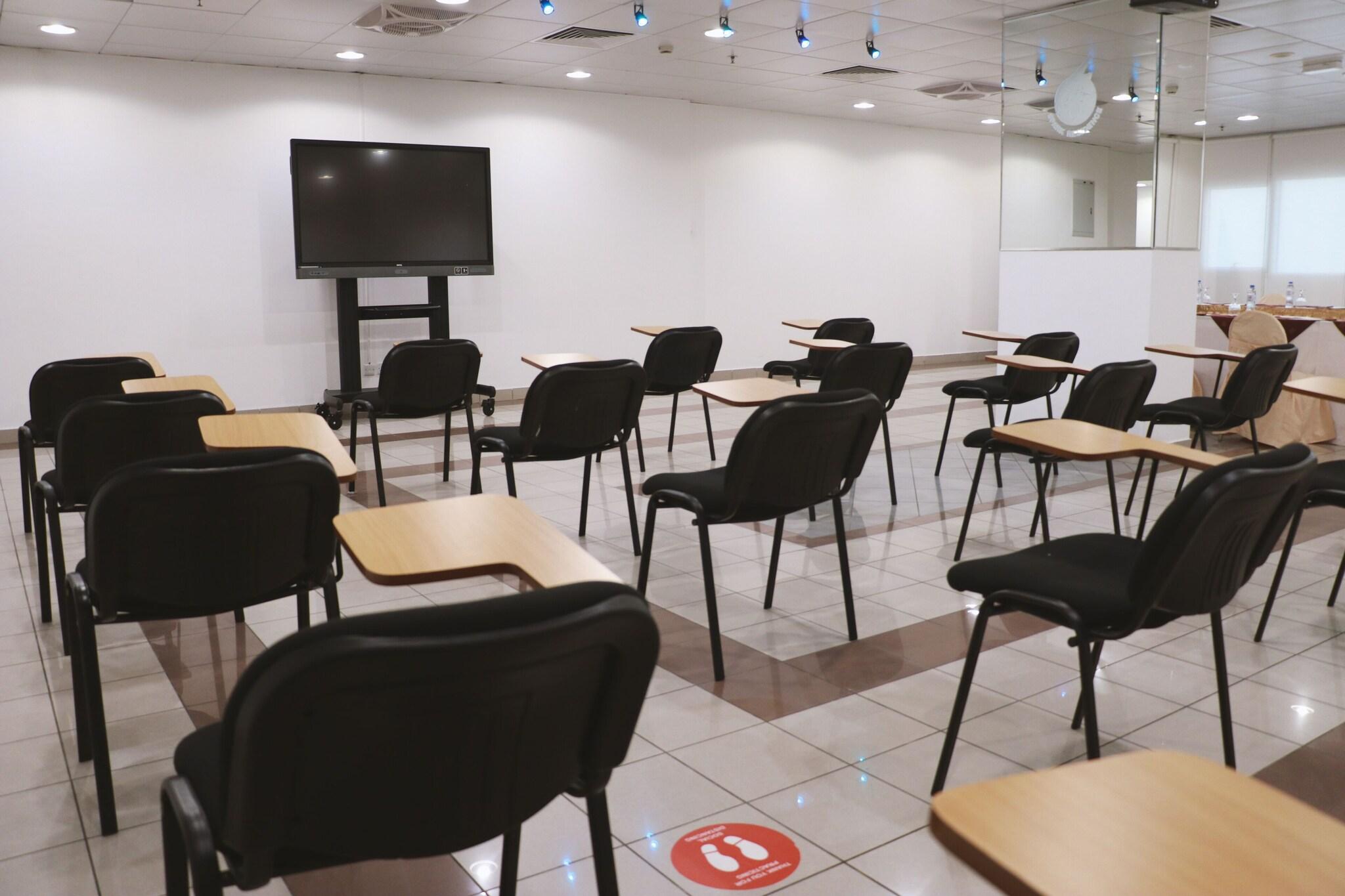 Spark Hotel And Residence - photo