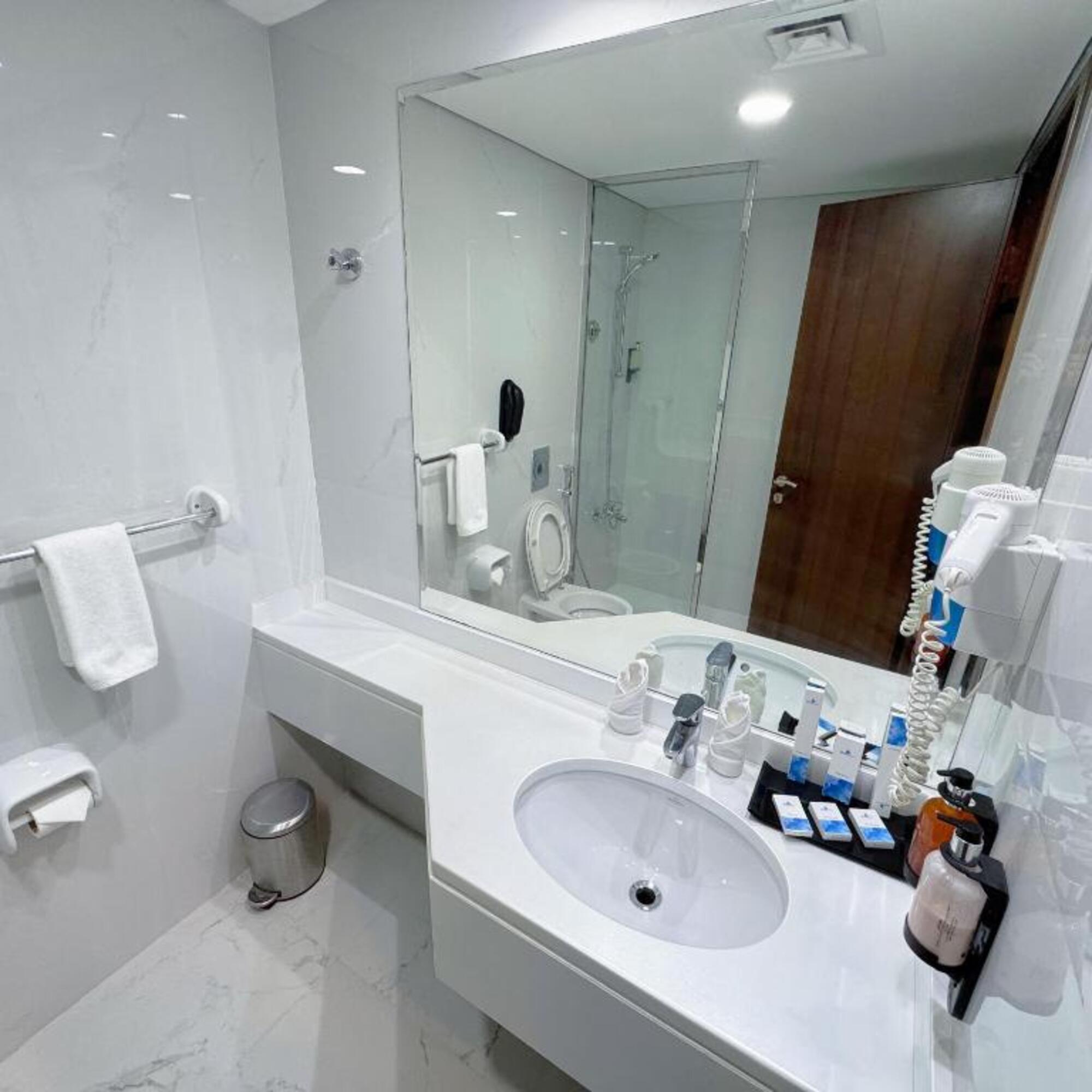 Sunday Mega Hotel Sheikh Zayed Road Near DIFC