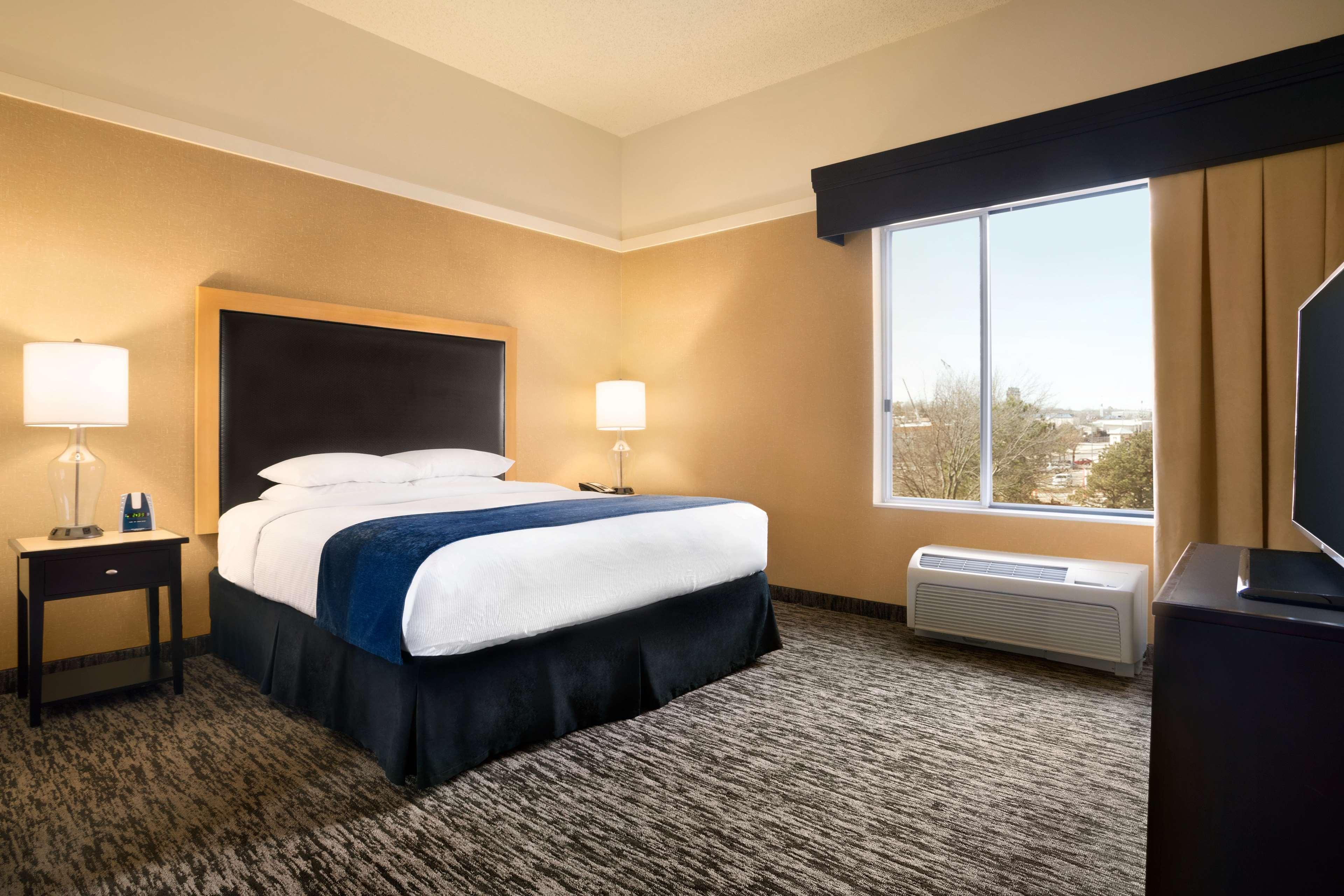 Doubletree By Hilton Oklahoma City Airport