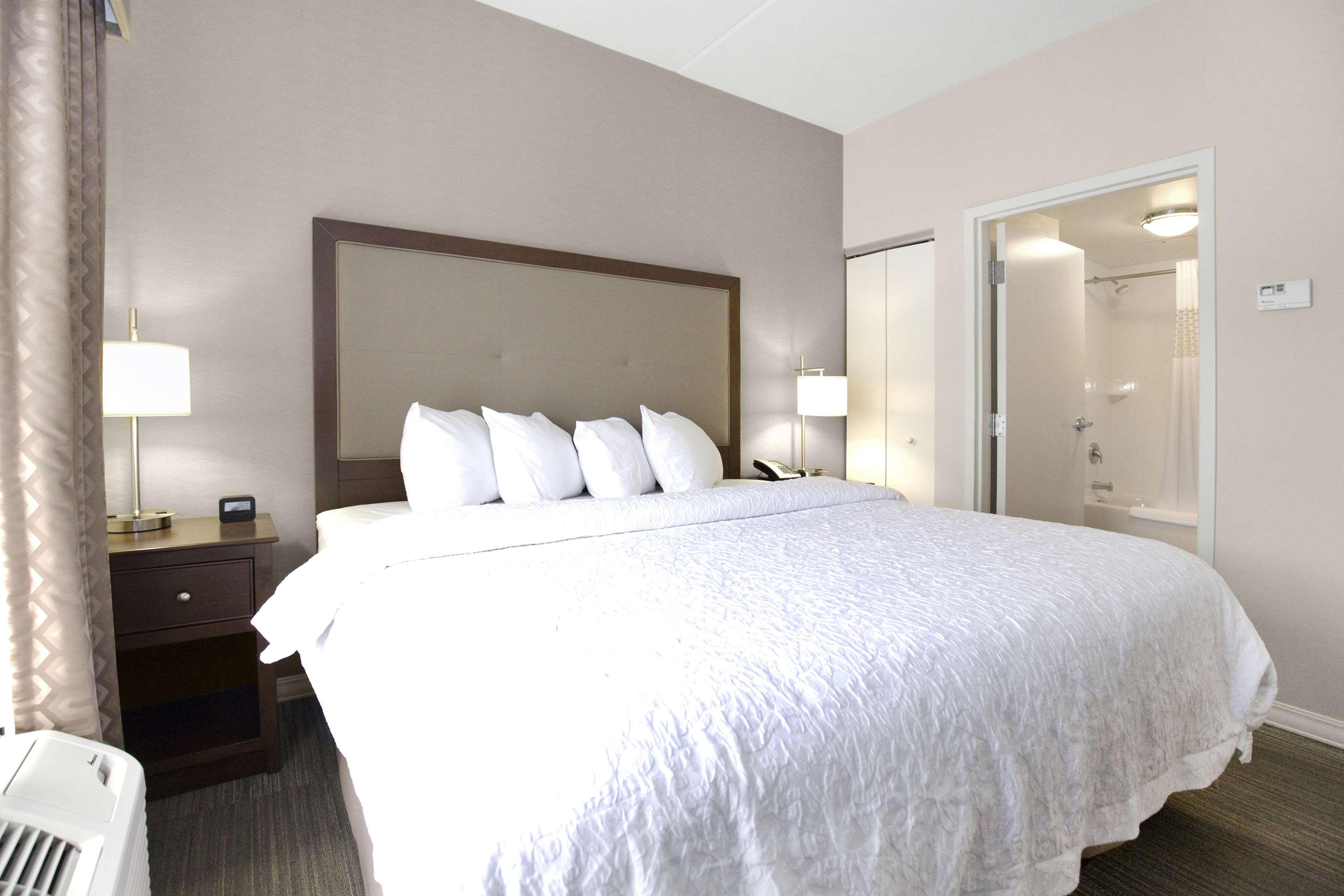 Hampton Inn & Suites Pittsburgh/Harmarville