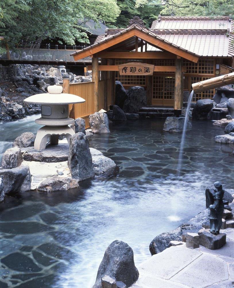 Takaragawa Onsen Osenkaku by null