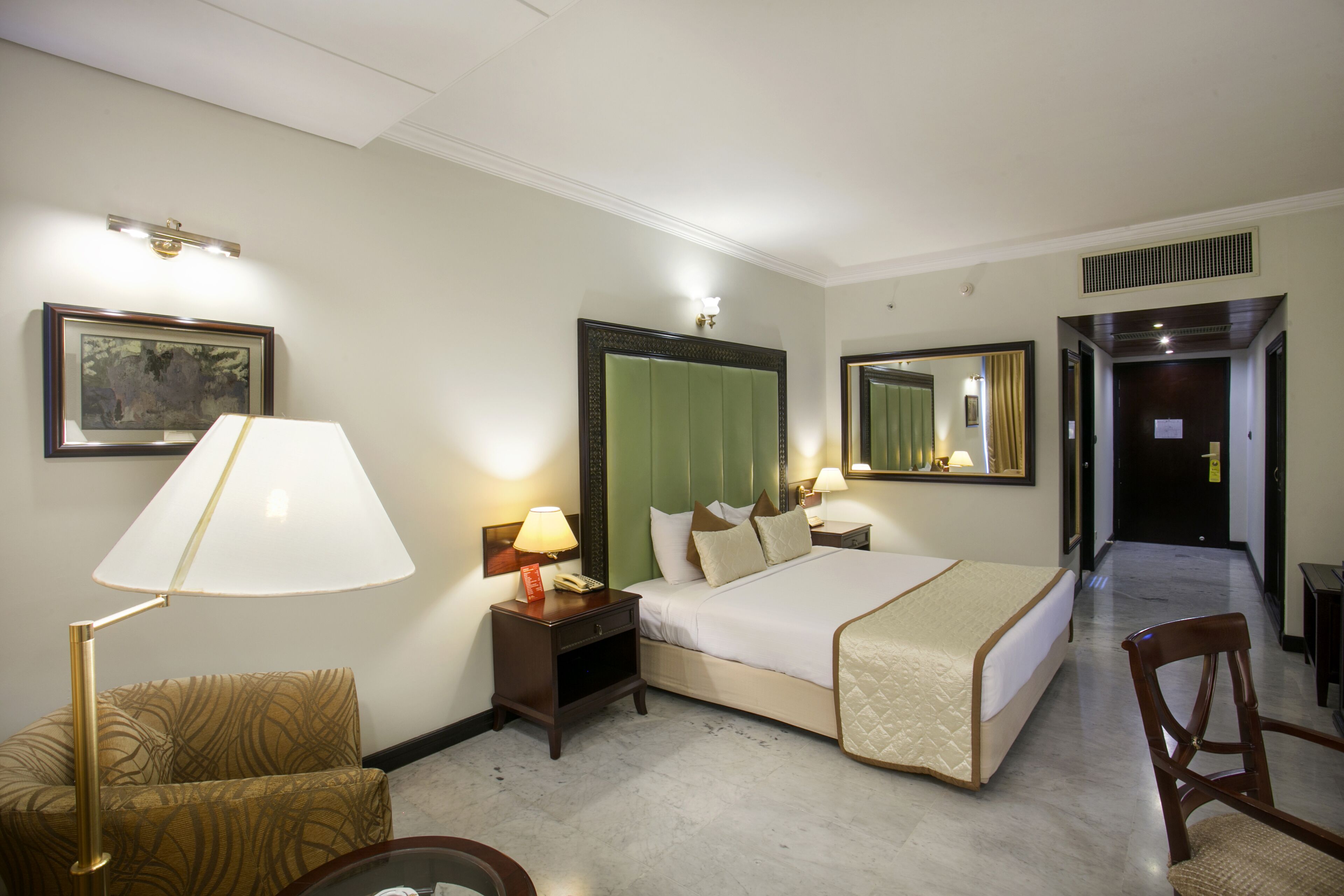 Hotel Sarina