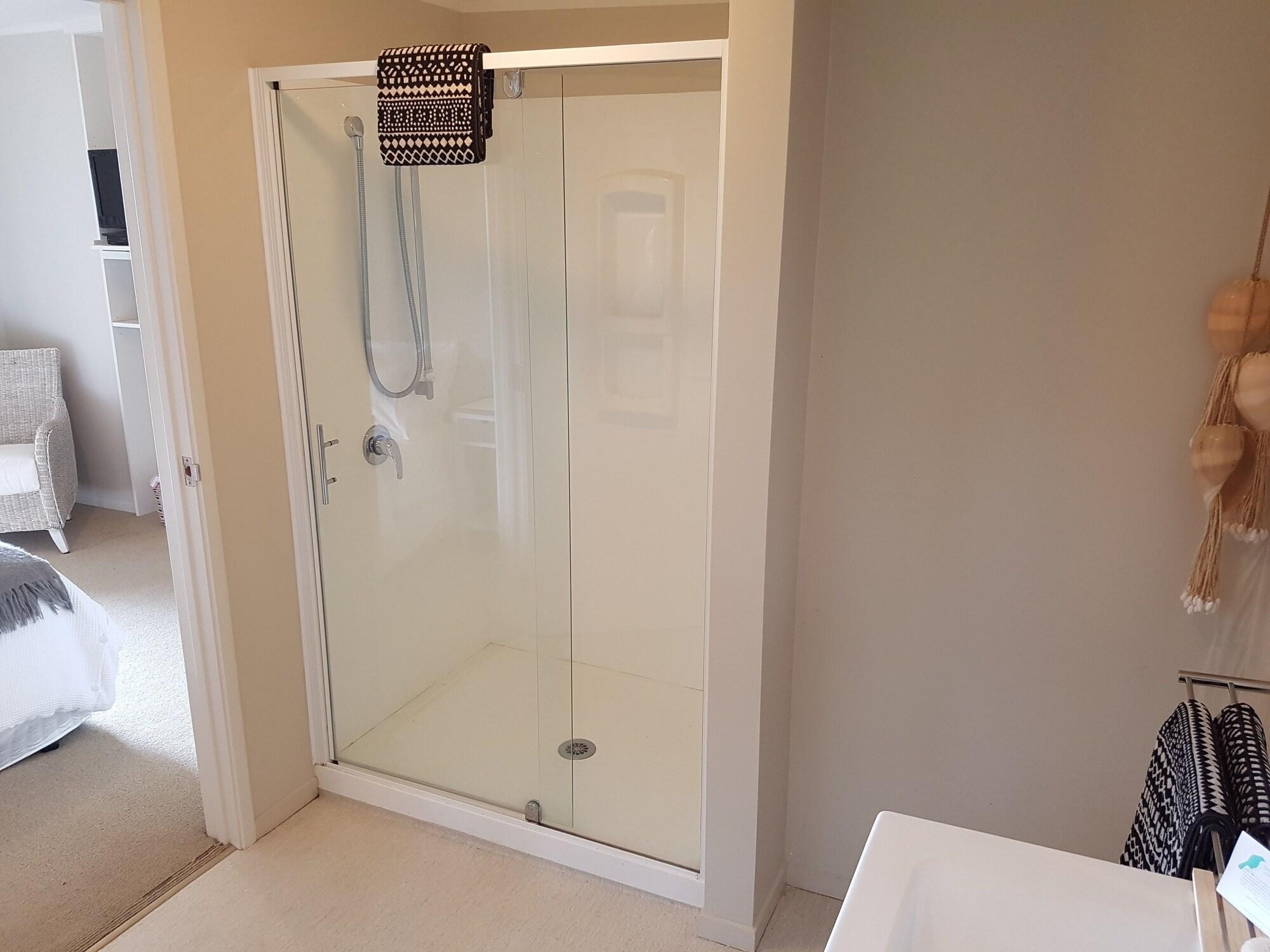 The Beach House, Kawau Island by null