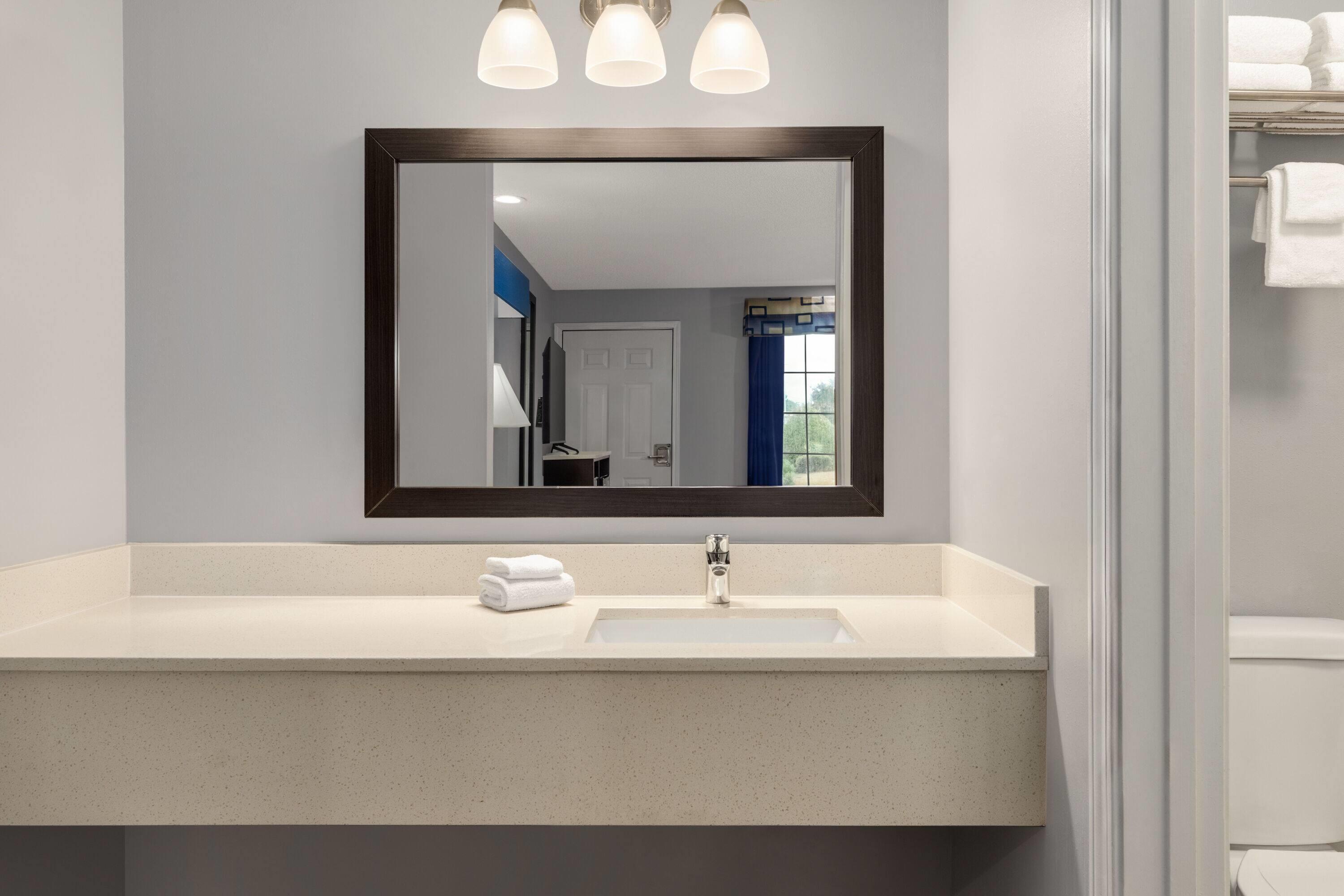 Baymont By Wyndham Albany At Albany Mall