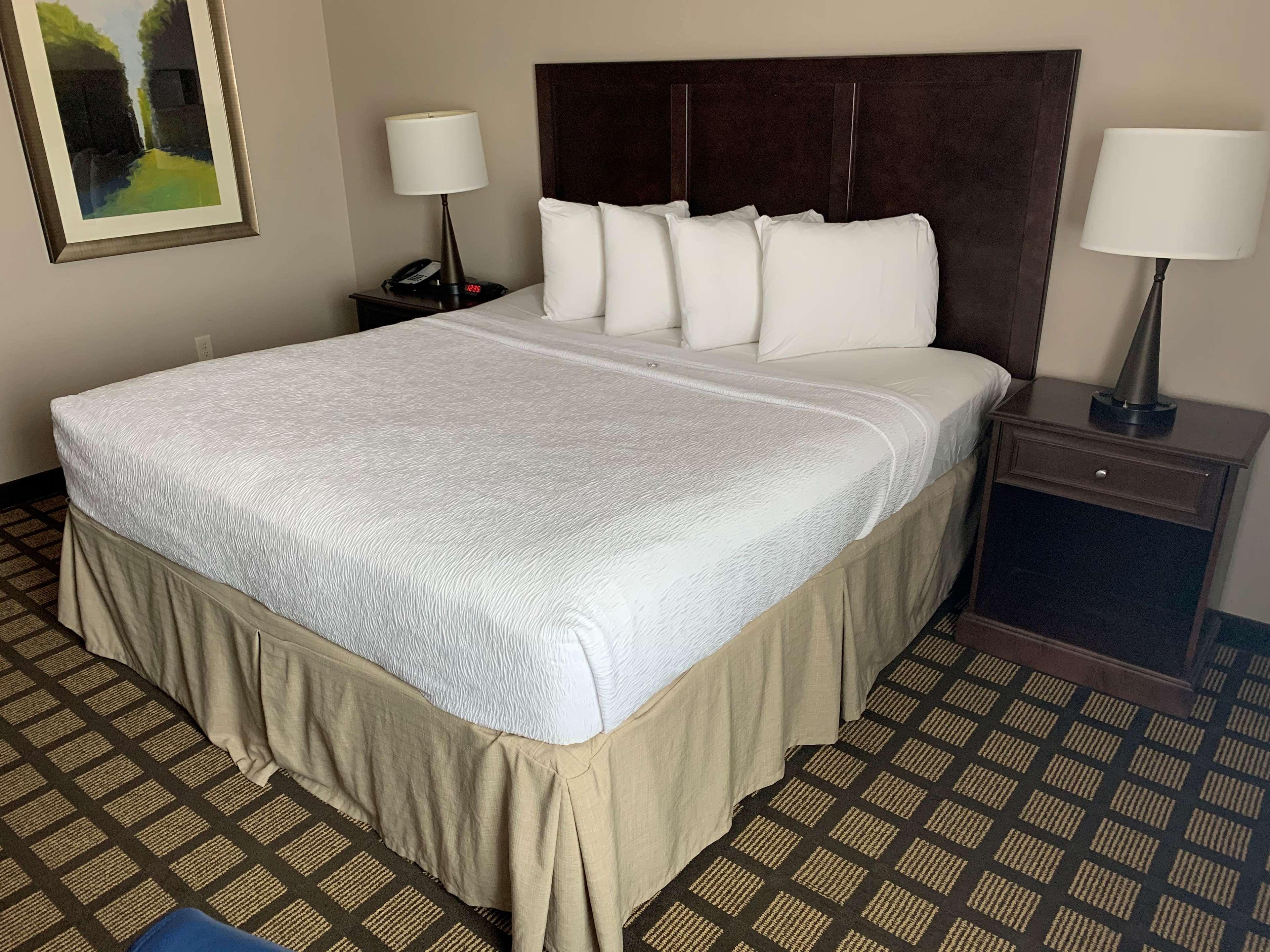 Best Western North Bryant Inn