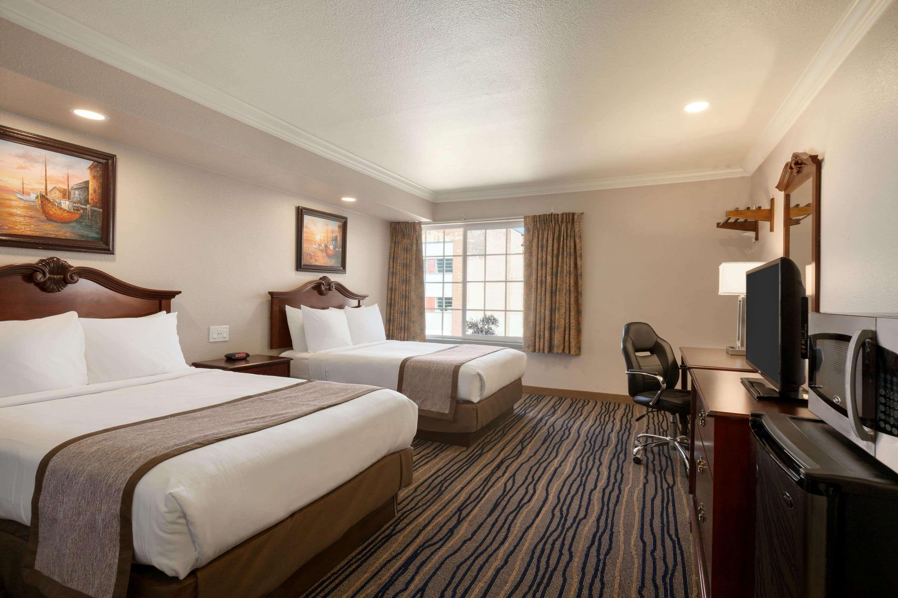 Days Inn By Wyndham Eureka Ca